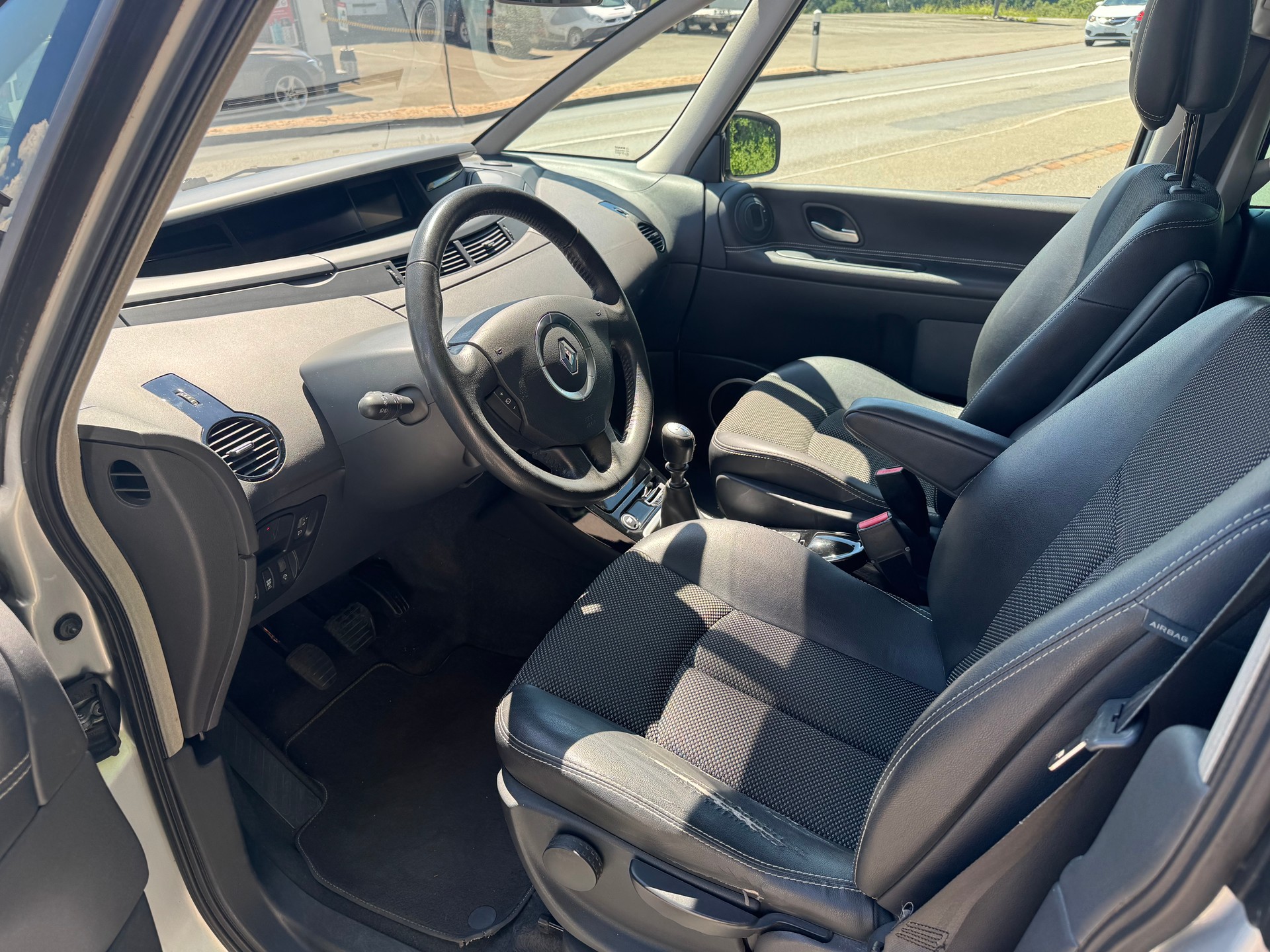 RENAULT Grand Espace 2.0 Turbo Dynamique-image-6