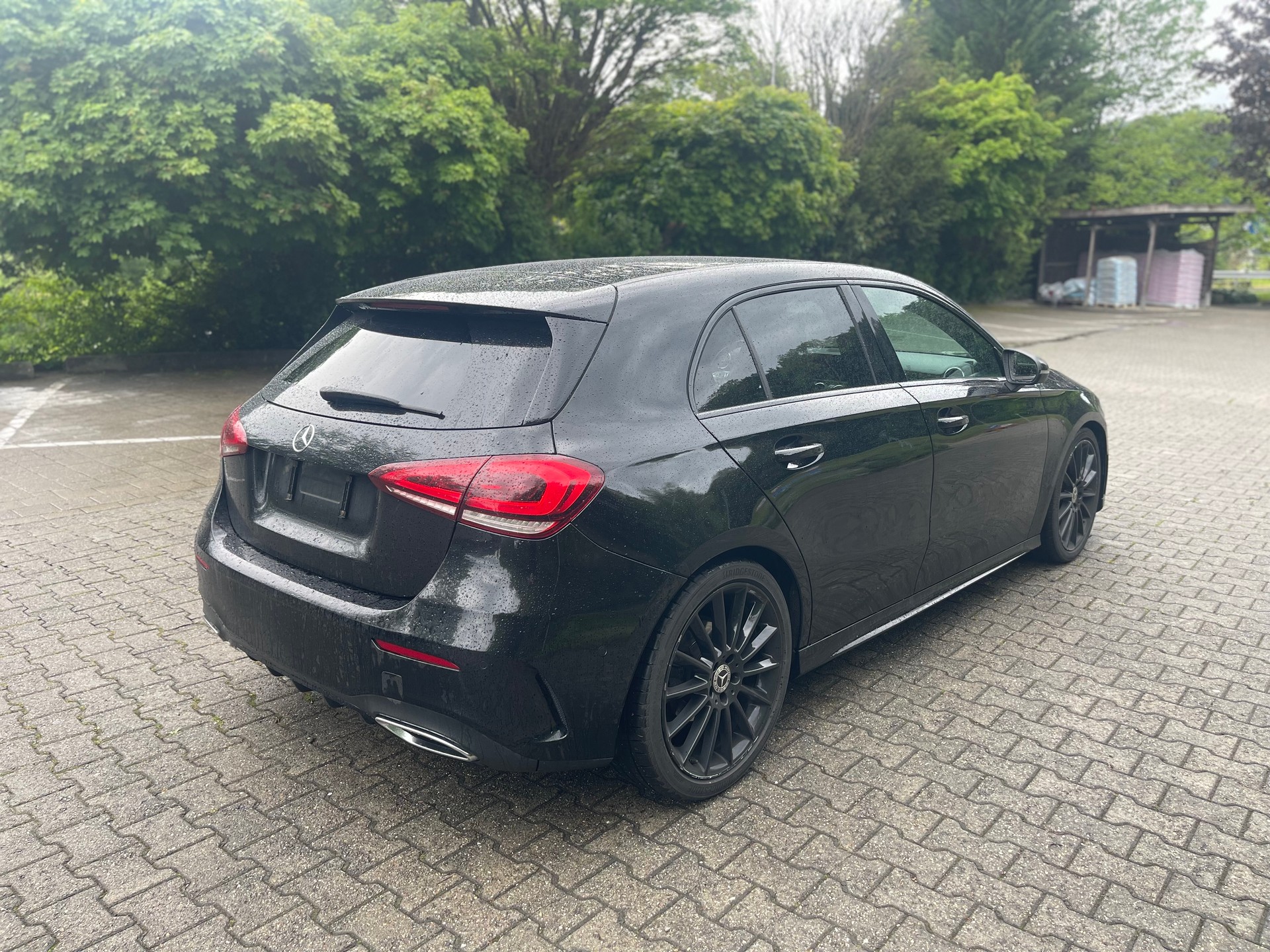 MERCEDES-BENZ A 180 AMG Line 7G-DCT-image-5