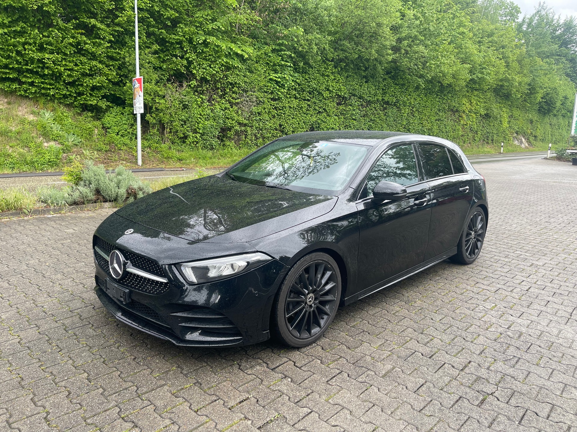 MERCEDES-BENZ A 180 AMG Line 7G-DCT
