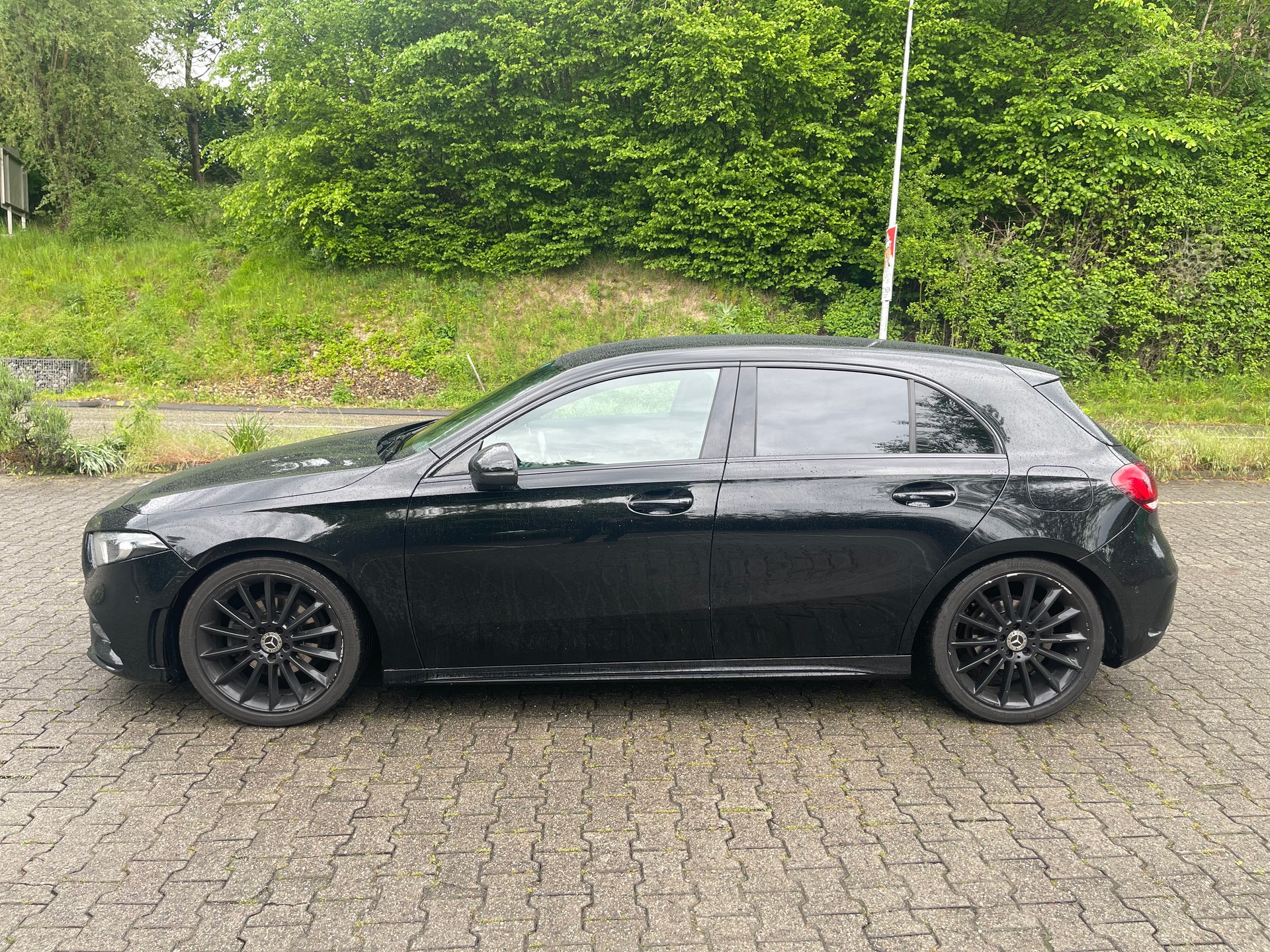 MERCEDES-BENZ A 180 AMG Line 7G-DCT-image-6