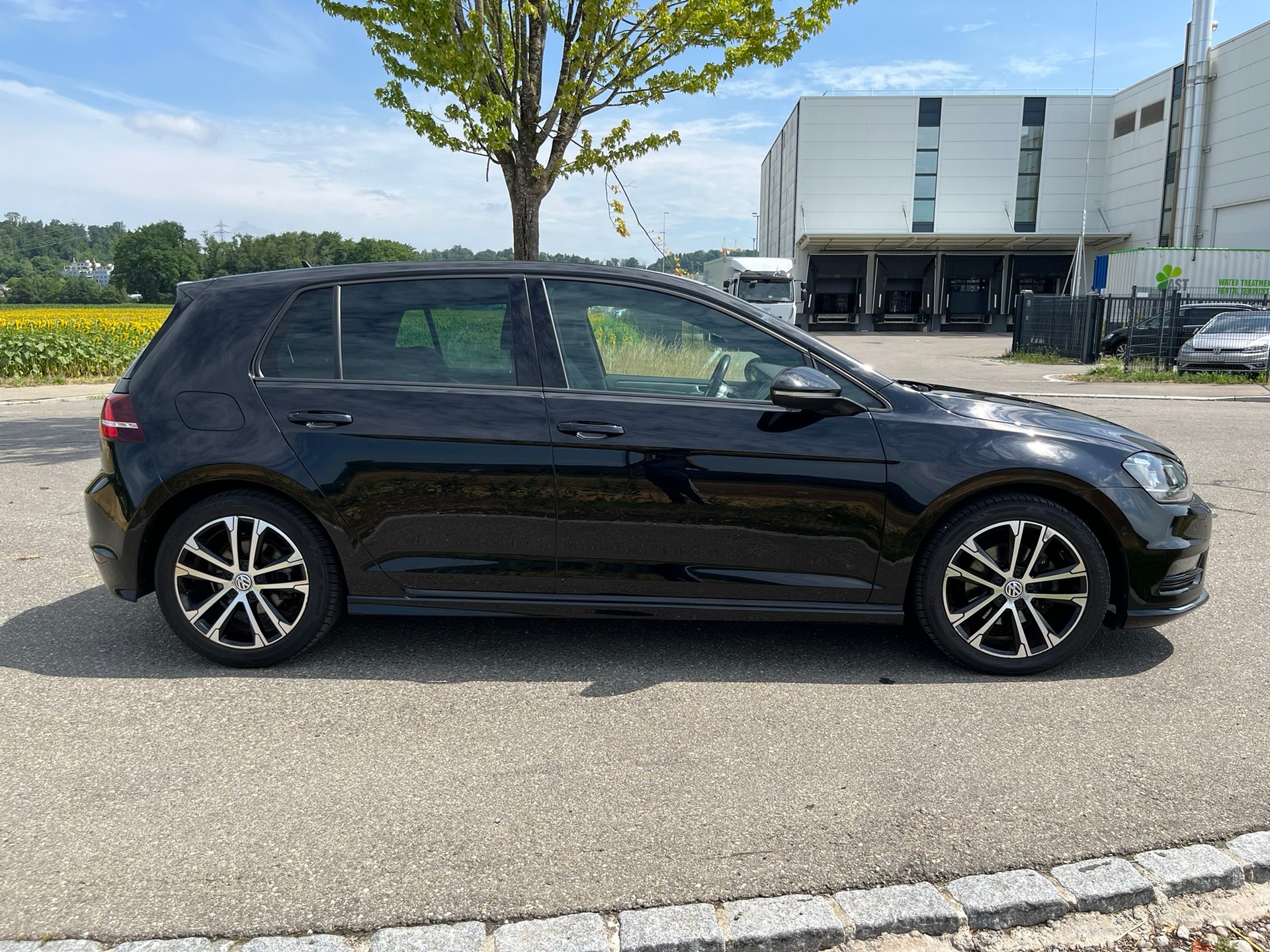 VW Golf 1.4 TSI Cup DSG R-Line-image-2