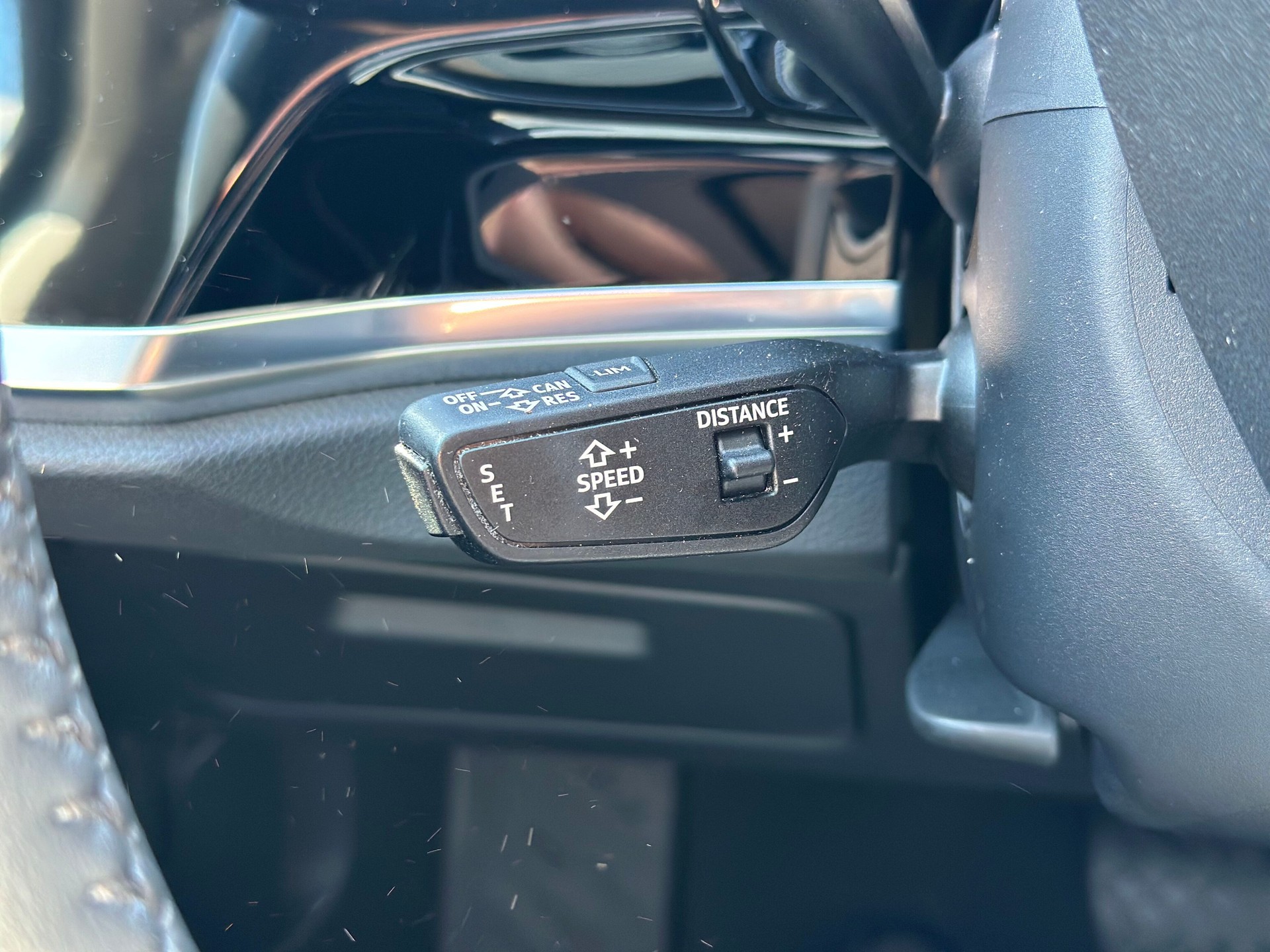 AUDI Q3 40 TFSI quattro S-tronic-image-9
