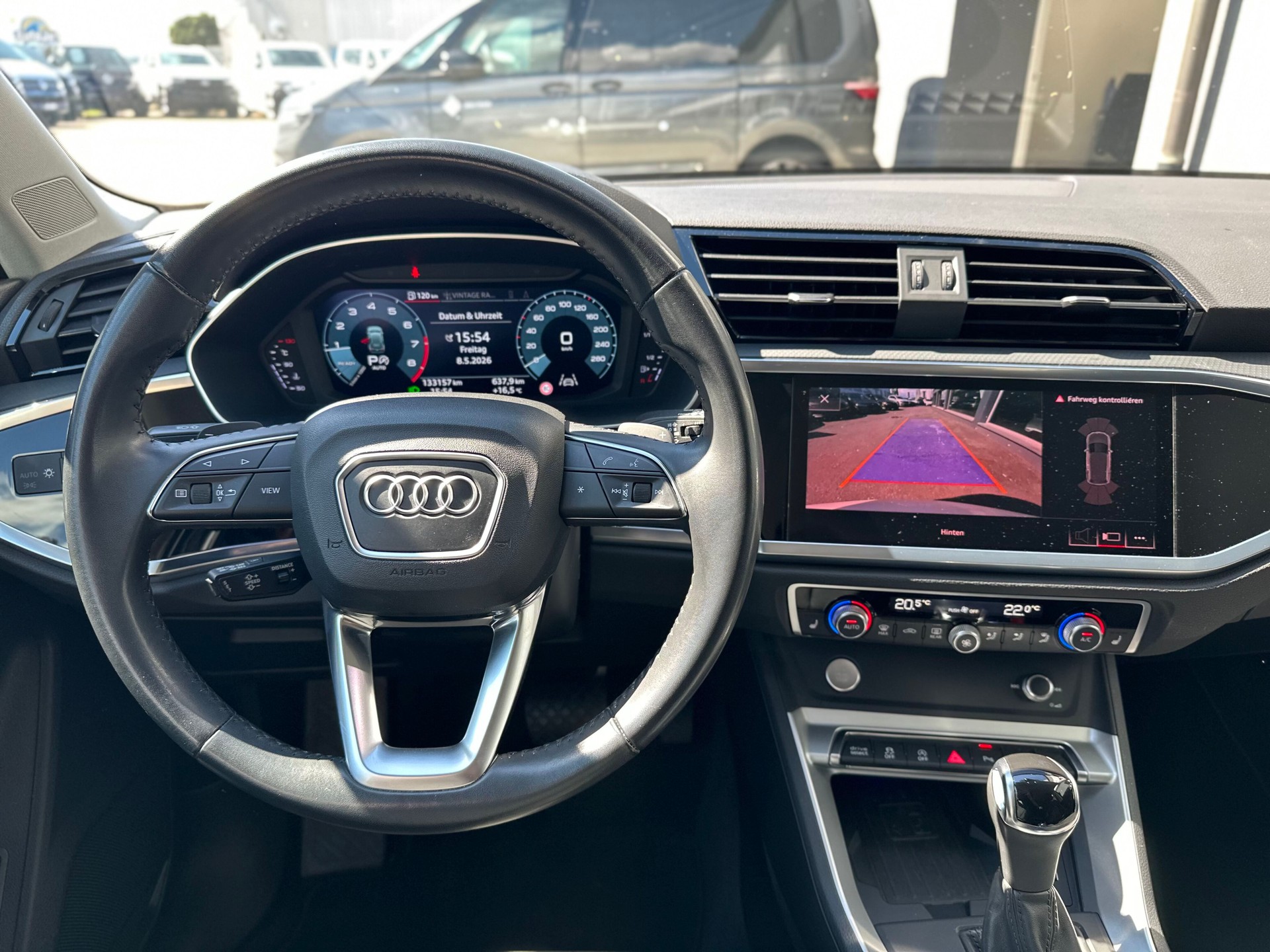 AUDI Q3 40 TFSI quattro S-tronic-image-6