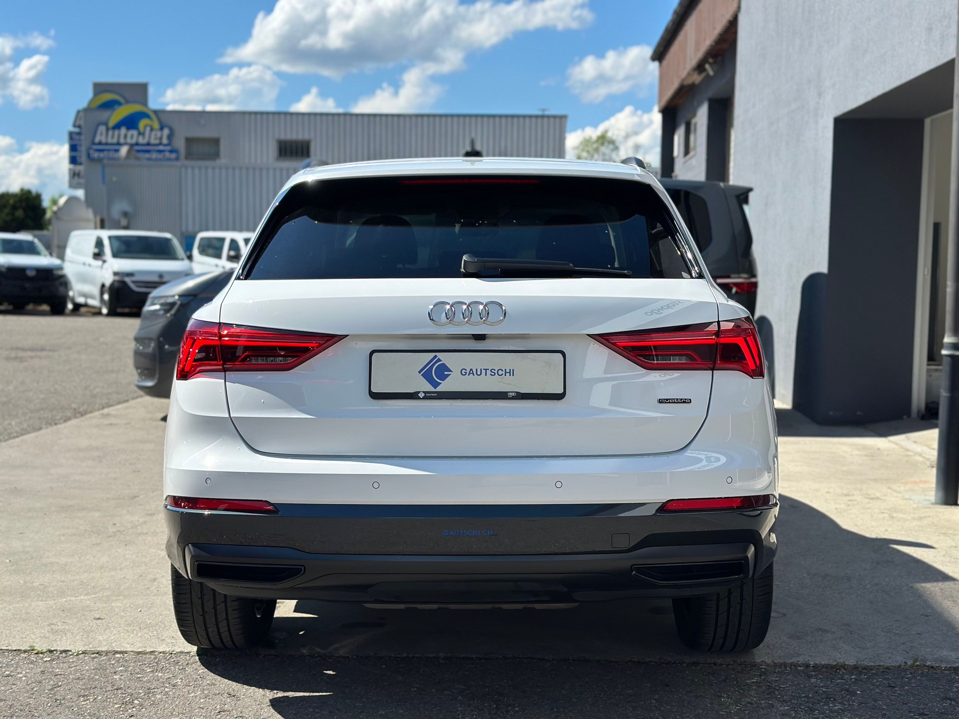 AUDI Q3 40 TFSI quattro S-tronic-image-3
