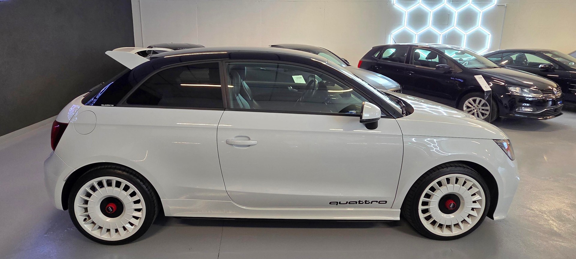 AUDI A1 2.0 TFSI Limited Edition quattro-image-1