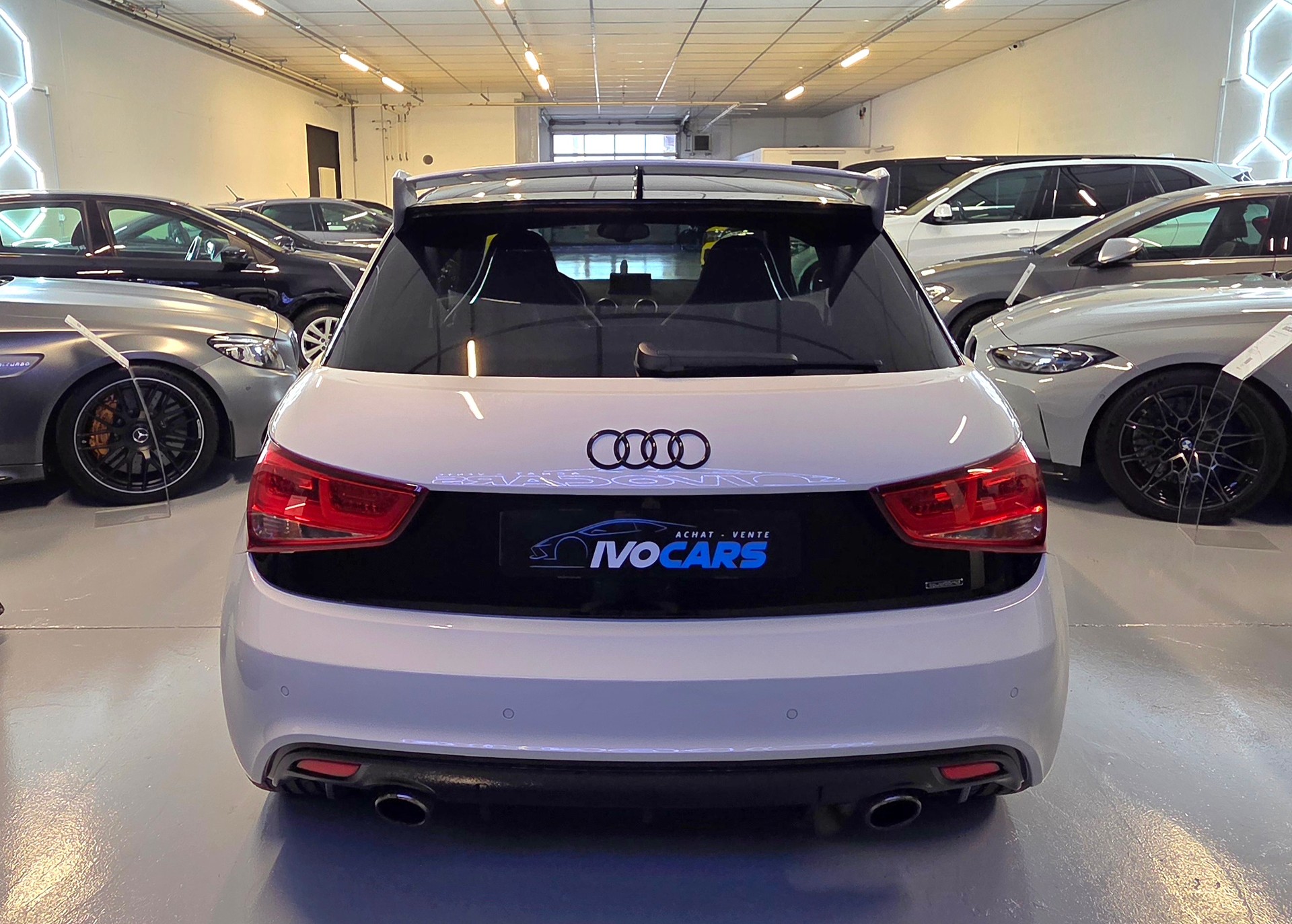 AUDI A1 2.0 TFSI Limited Edition quattro-image-3