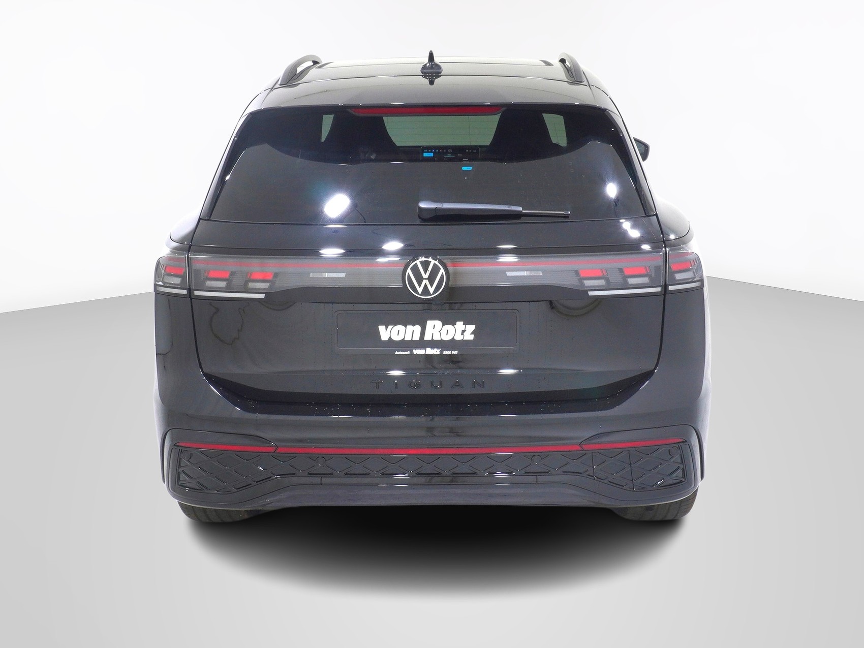 VW Tiguan 2.0 TSI R-Line 4motion-image-2
