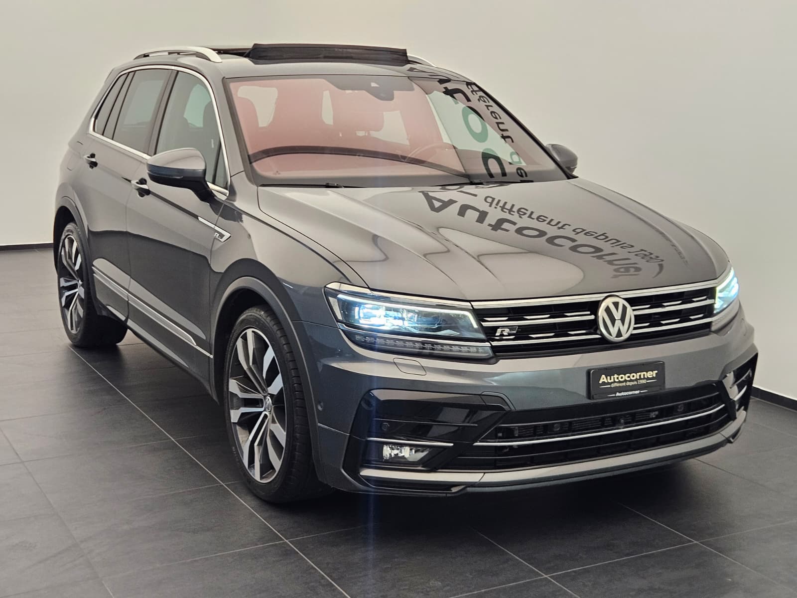 VW Tiguan 2.0TSI Highline 4Motion DSG-image-4