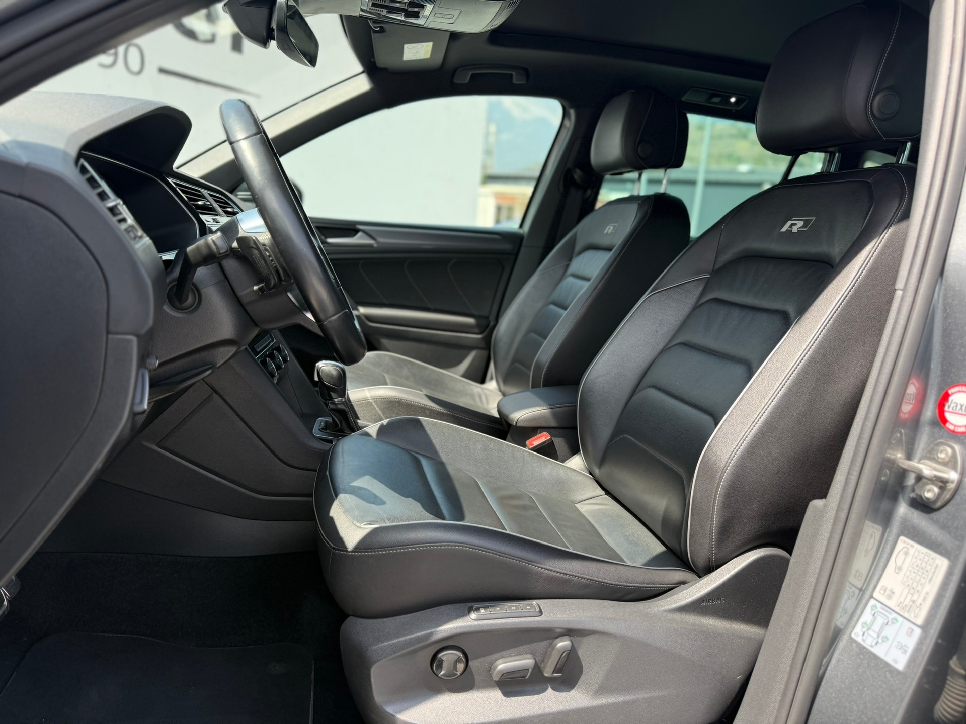 VW Tiguan 2.0TSI Highline 4Motion DSG-image-6