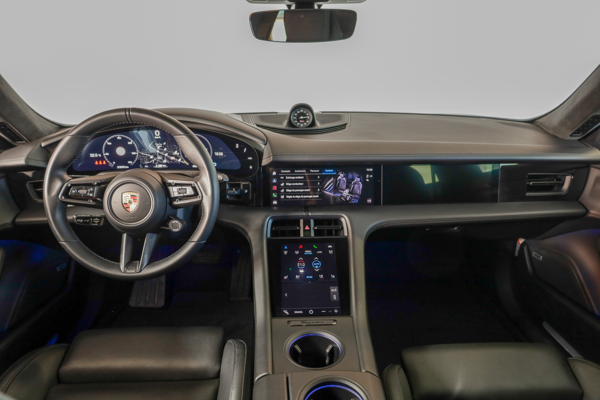 PORSCHE Taycan 4S Cross Turismo-image-12