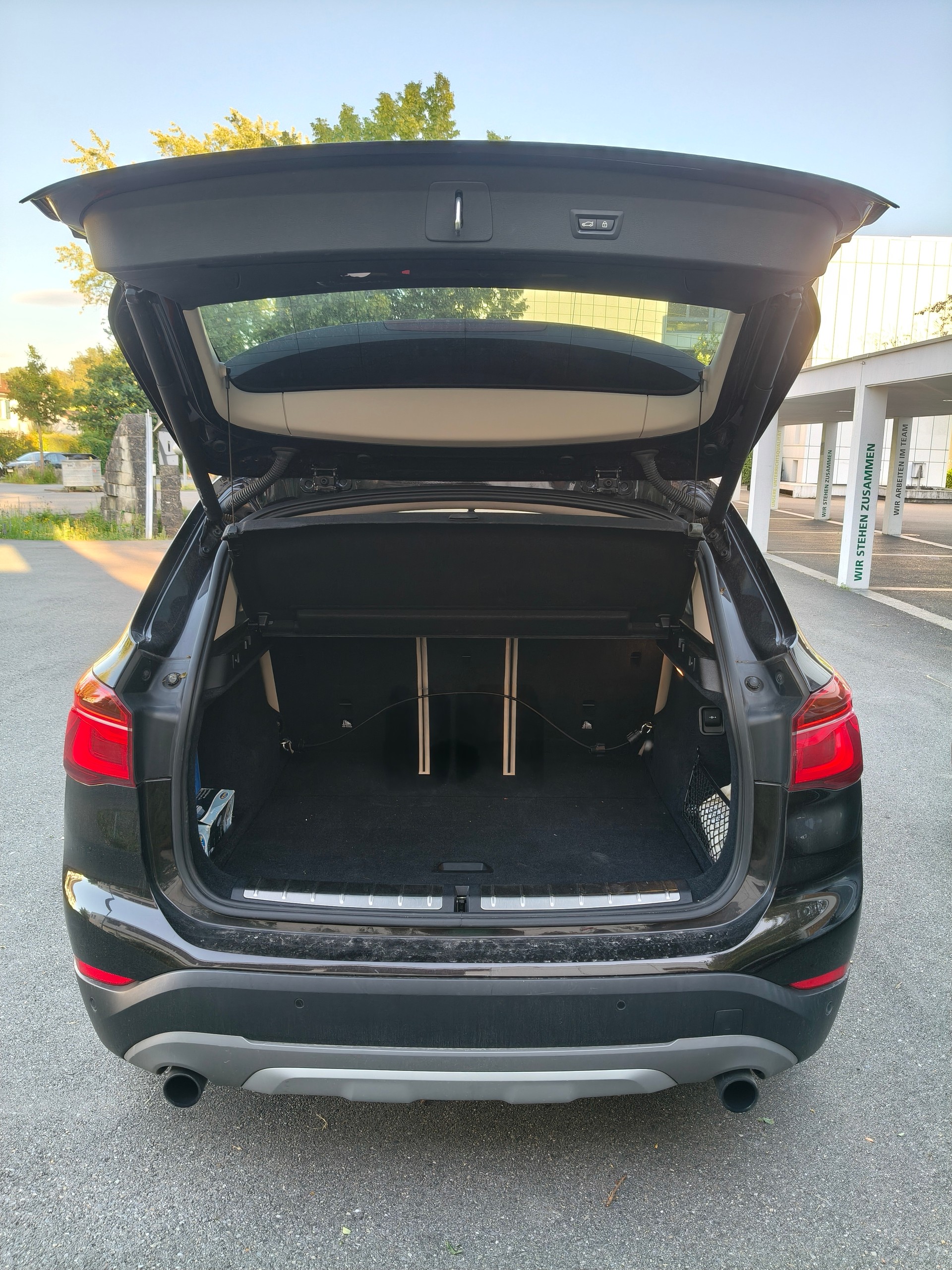 BMW 20i xDrive-image-5