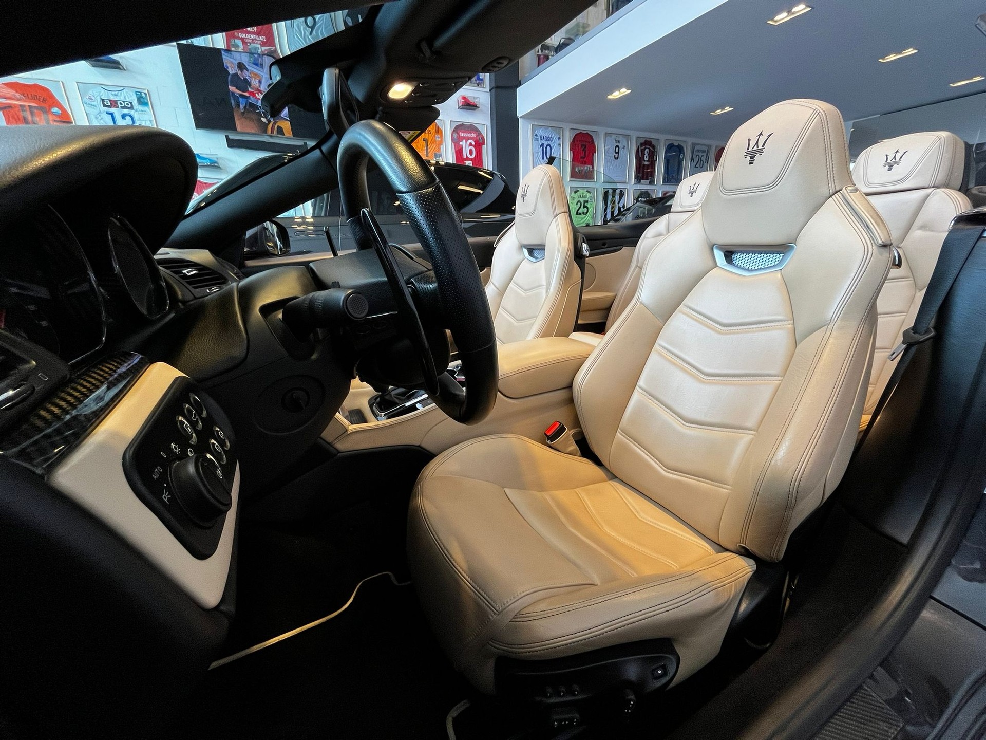 MASERATI GranCabrio MC Automatica-image-21