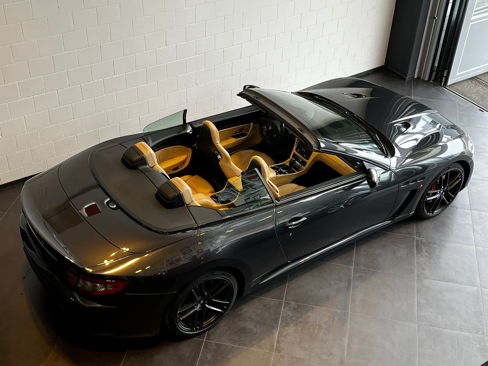 MASERATI GranCabrio MC Automatica-image-13