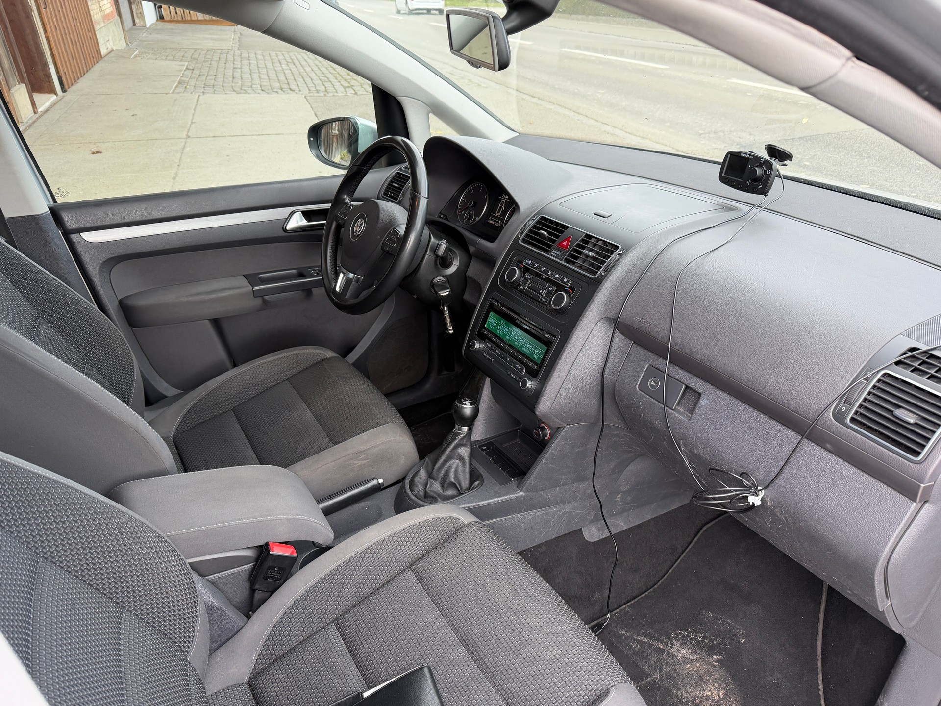 VW CrossTouran 1.6 TDI-image-8