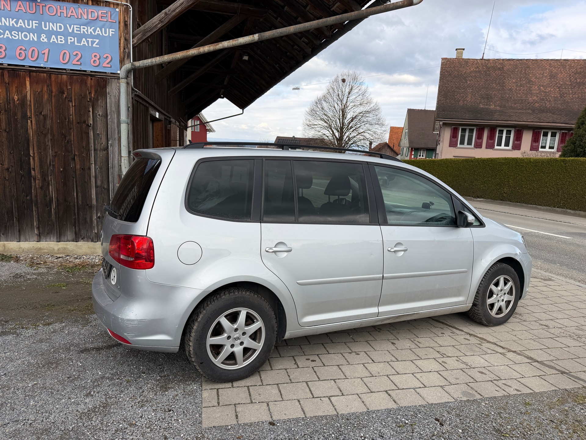 VW CrossTouran 1.6 TDI-image-6