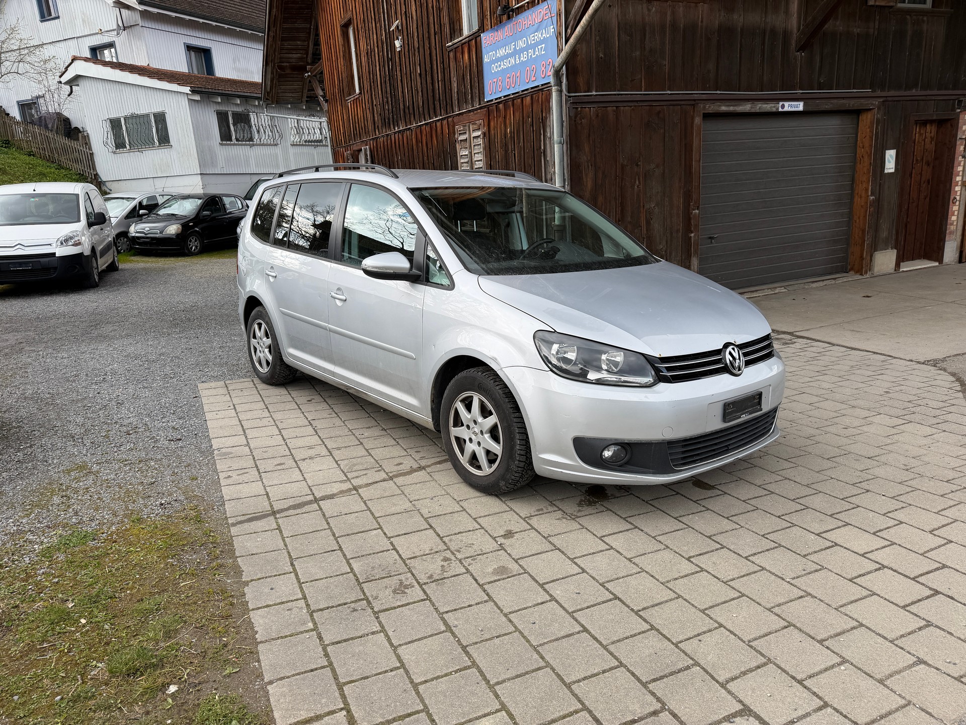 VW CrossTouran 1.6 TDI-image-7