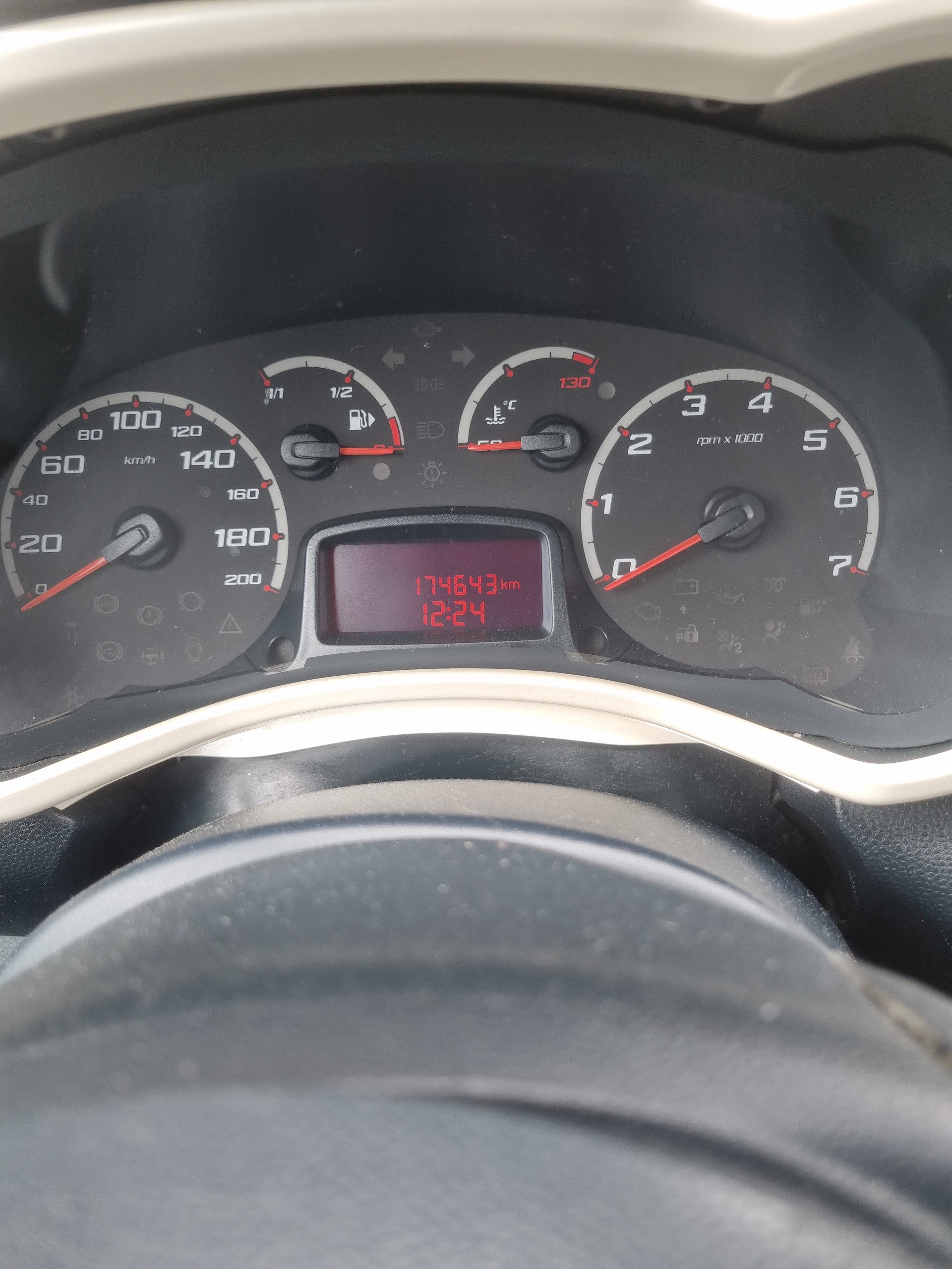 FORD KA 1.25 Titanium-image-8