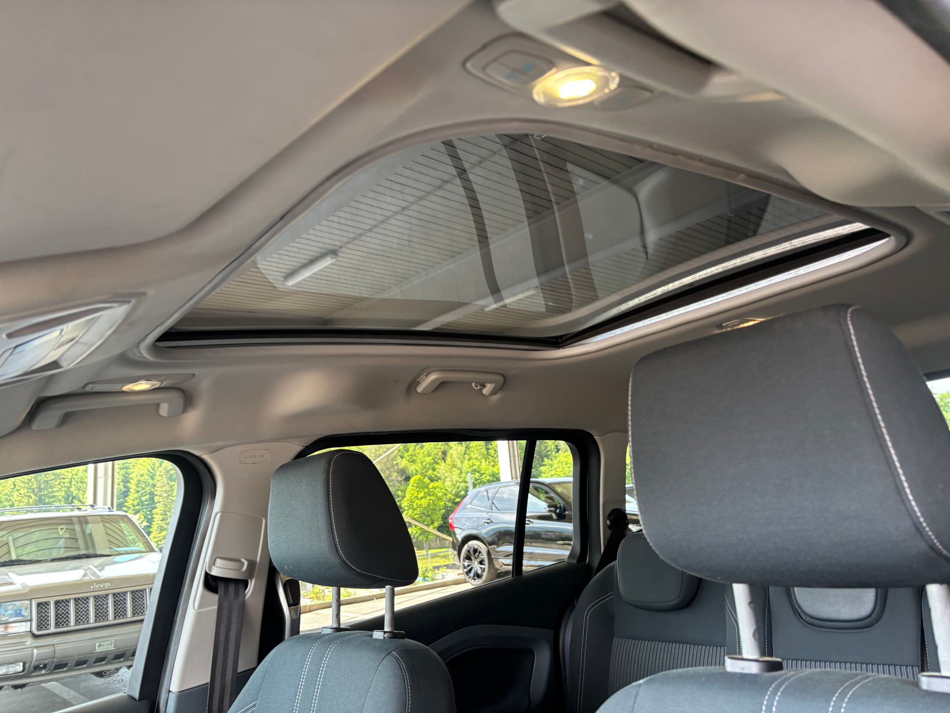 FORD Grand C-Max 2.0 TDCi Titanium mit AHK-image-8