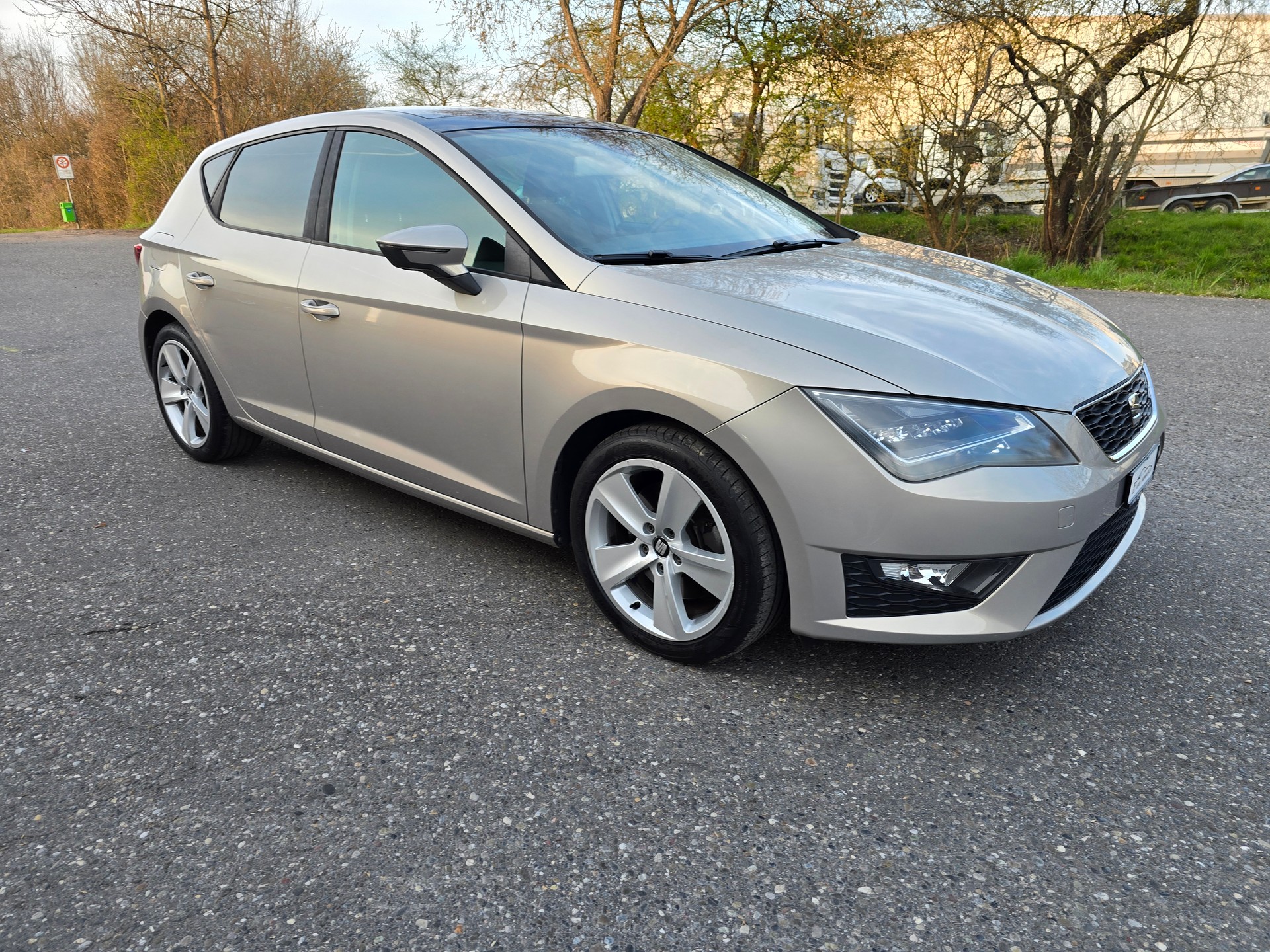 SEAT Leon 1.8 TSI FR DSG-image-1