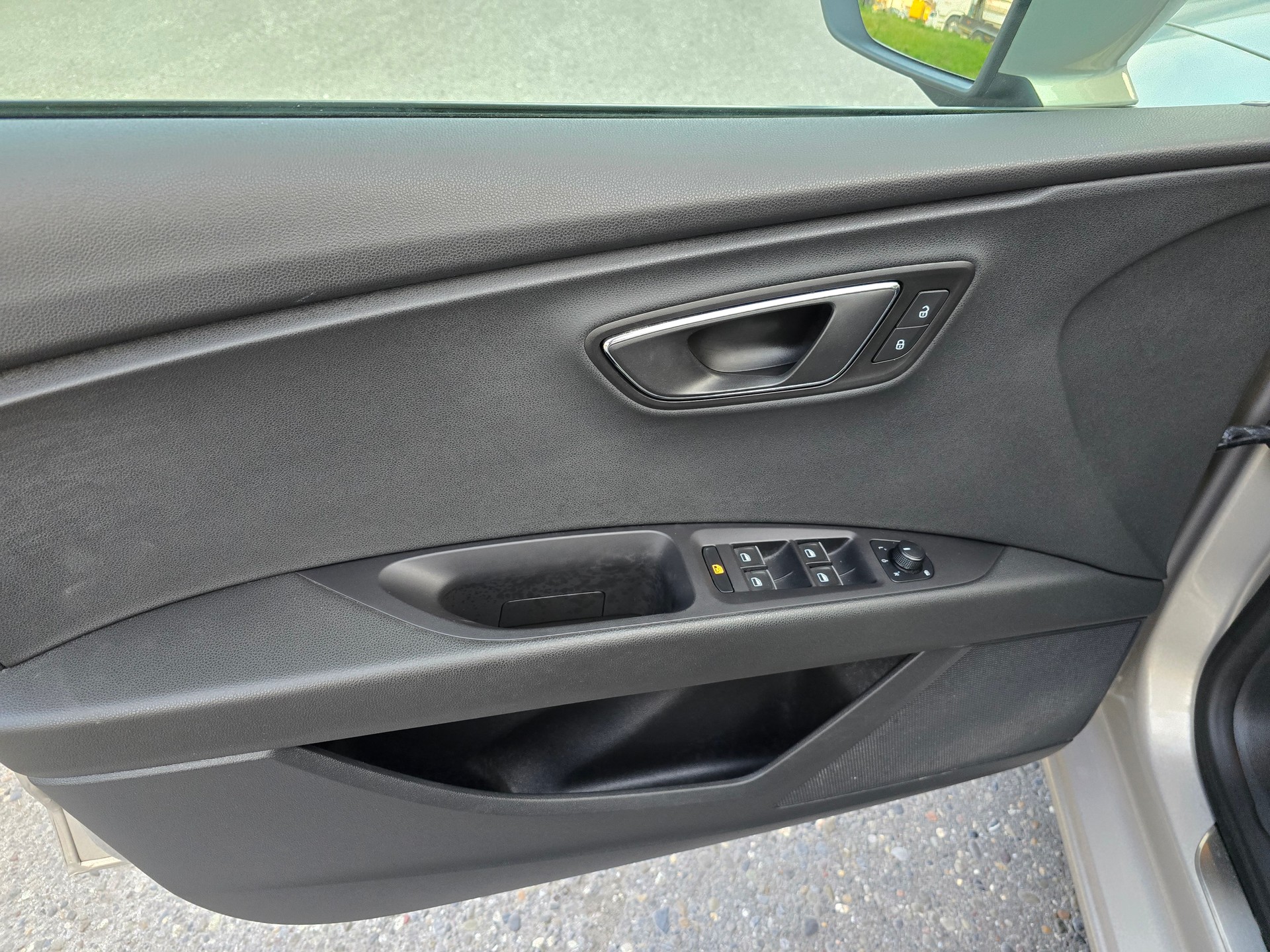 SEAT Leon 1.8 TSI FR DSG-image-13