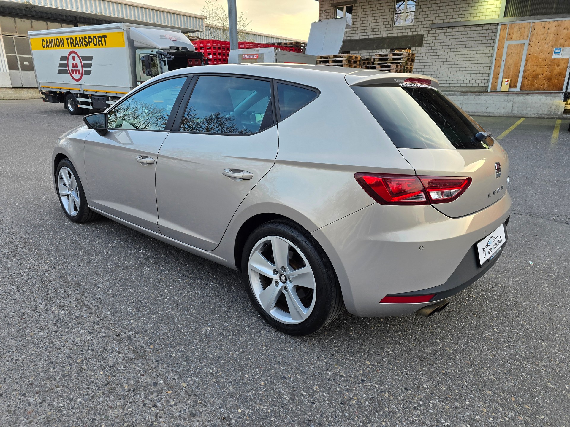 SEAT Leon 1.8 TSI FR DSG-image-4