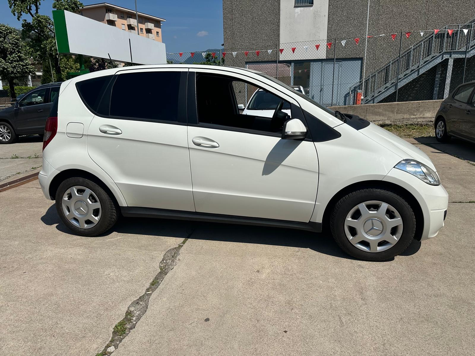 MERCEDES-BENZ A 170 Classic-image-4