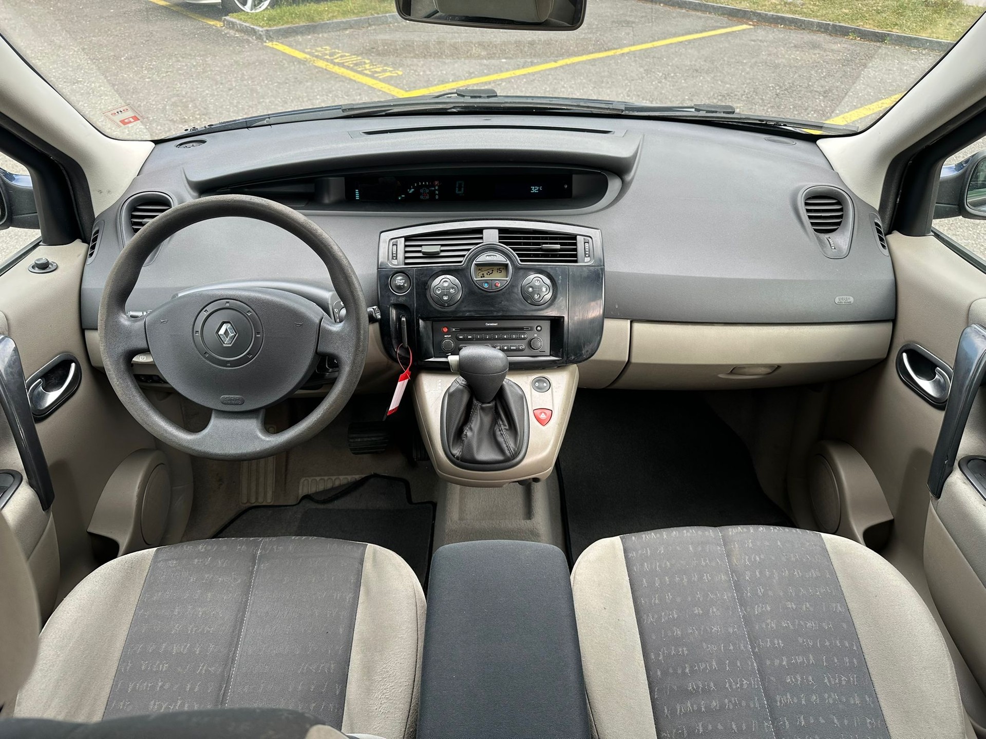 RENAULT Scénic 2.0 16V Dynamique-image-10