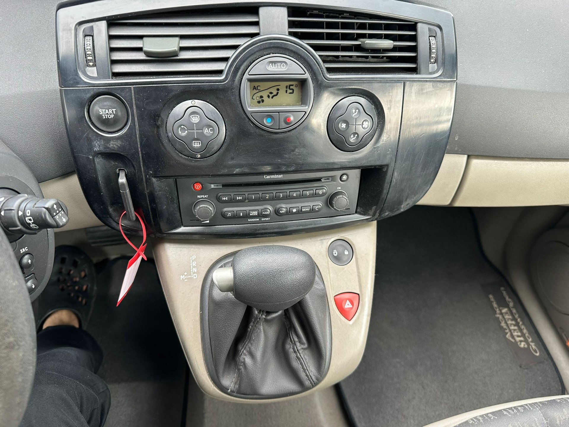 RENAULT Scénic 2.0 16V Dynamique-image-16