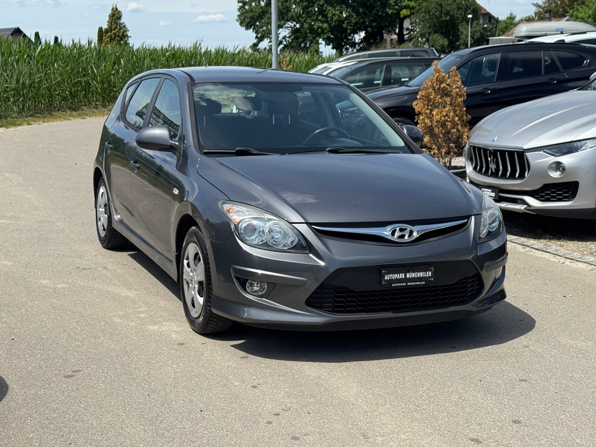 HYUNDAI i30 1.6-image-1