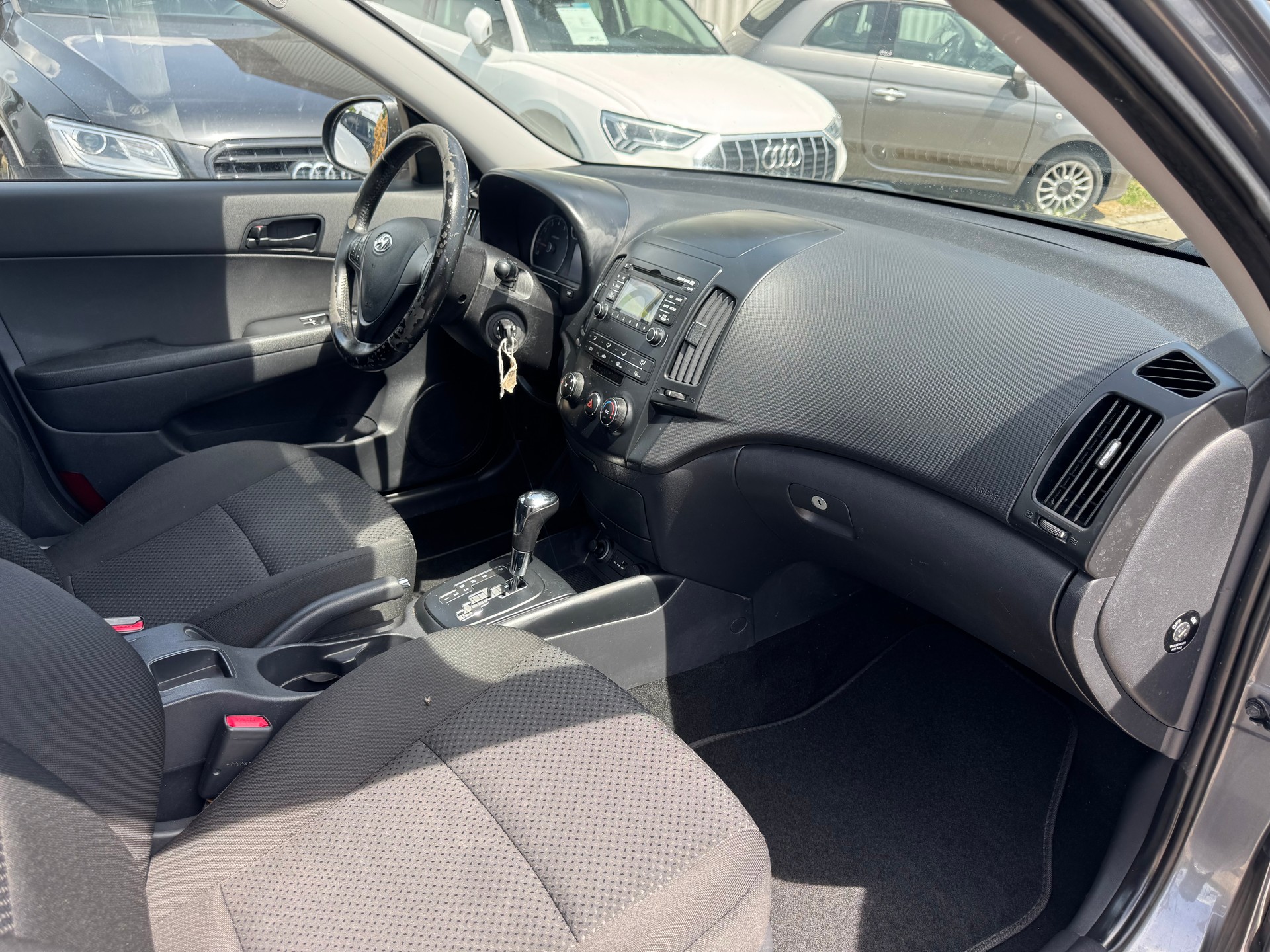 HYUNDAI i30 1.6-image-5