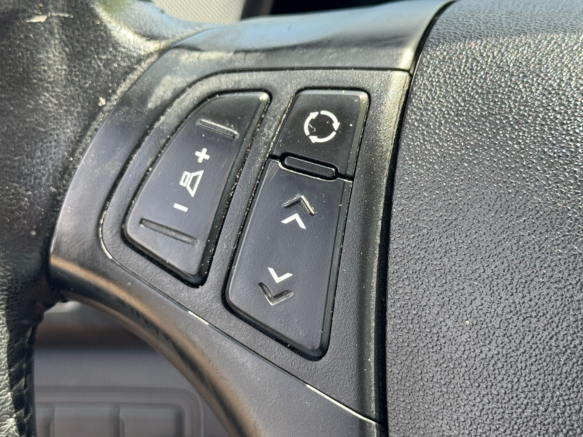 HYUNDAI i30 1.6-image-12