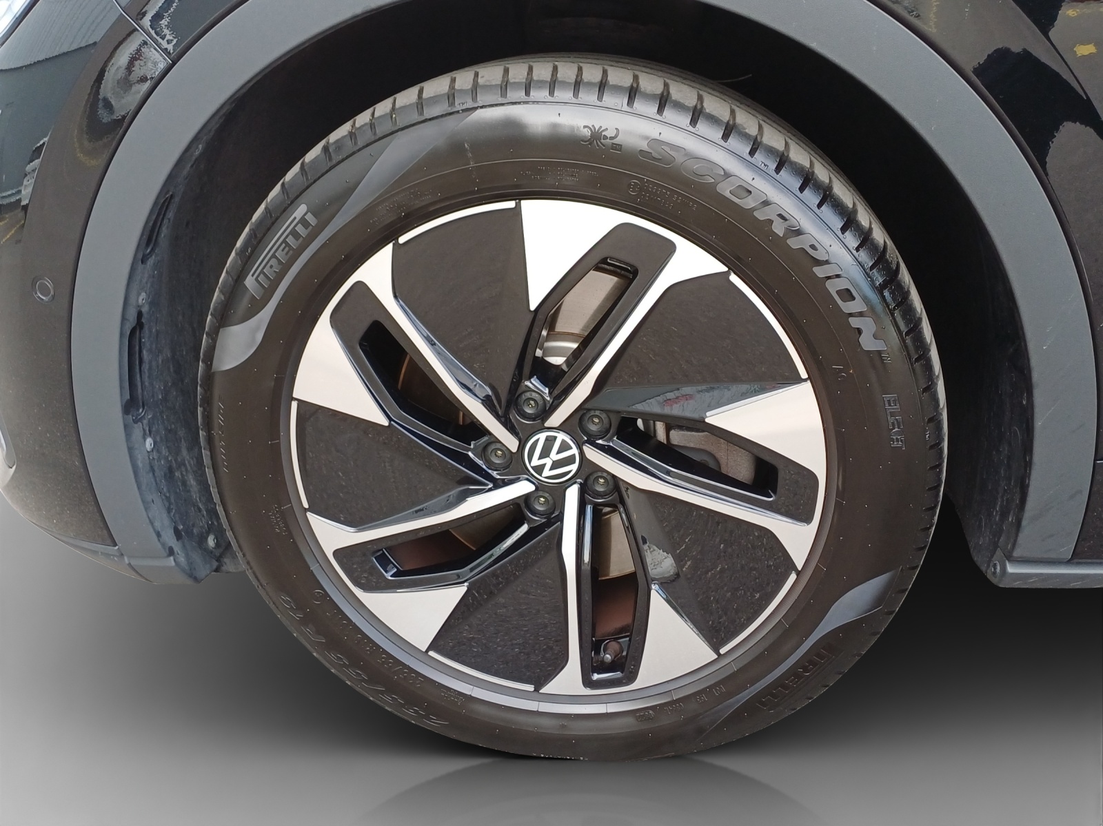 VW ID.5 Pro Performance 77 kWh-image-12