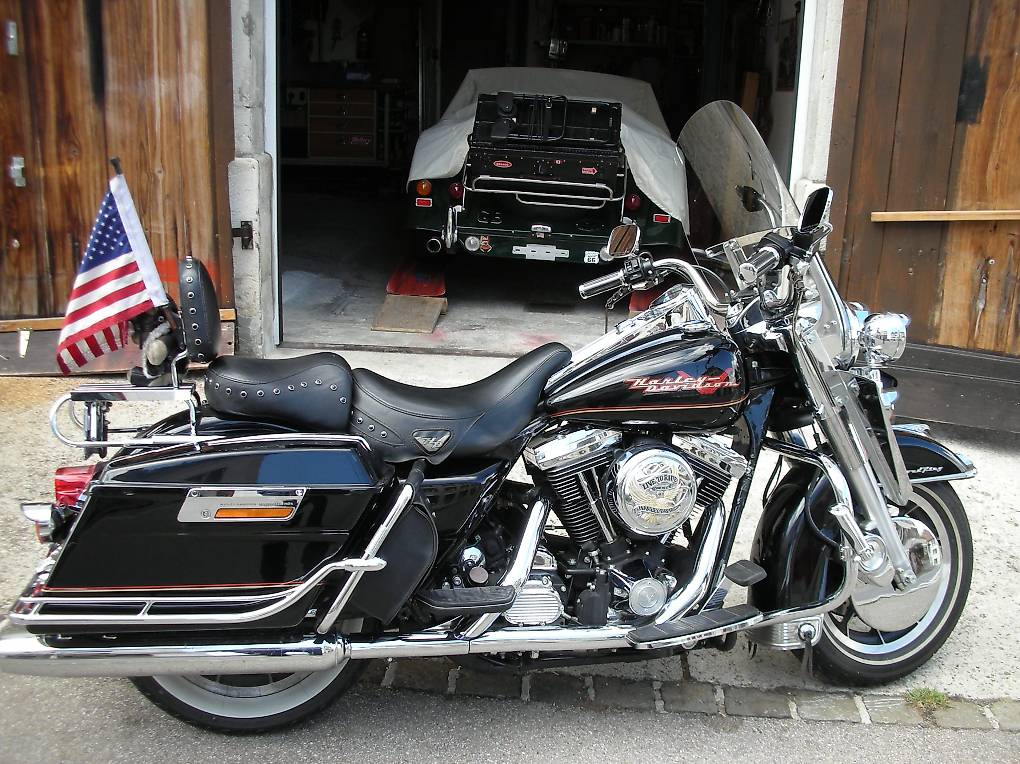 HARLEY-DAVIDSON FLHR Road King