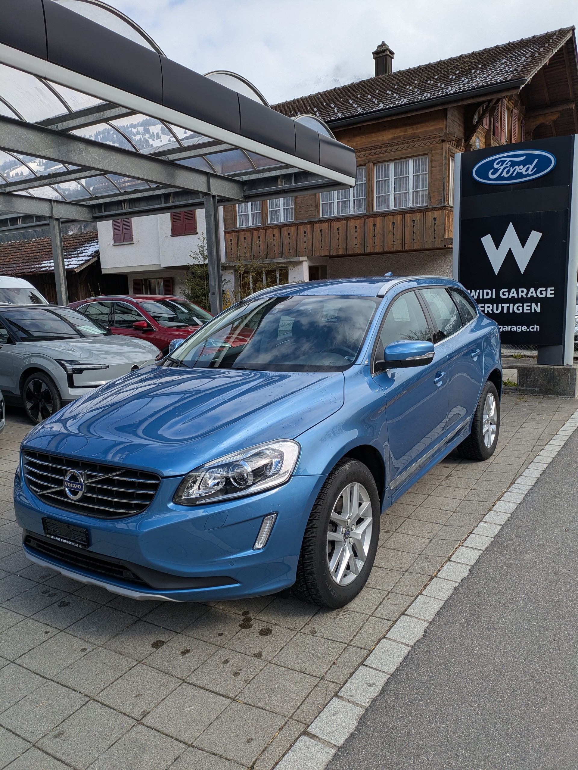 VOLVO XC60 2.4 D4 Summum AWD S/S-showroom-element-2