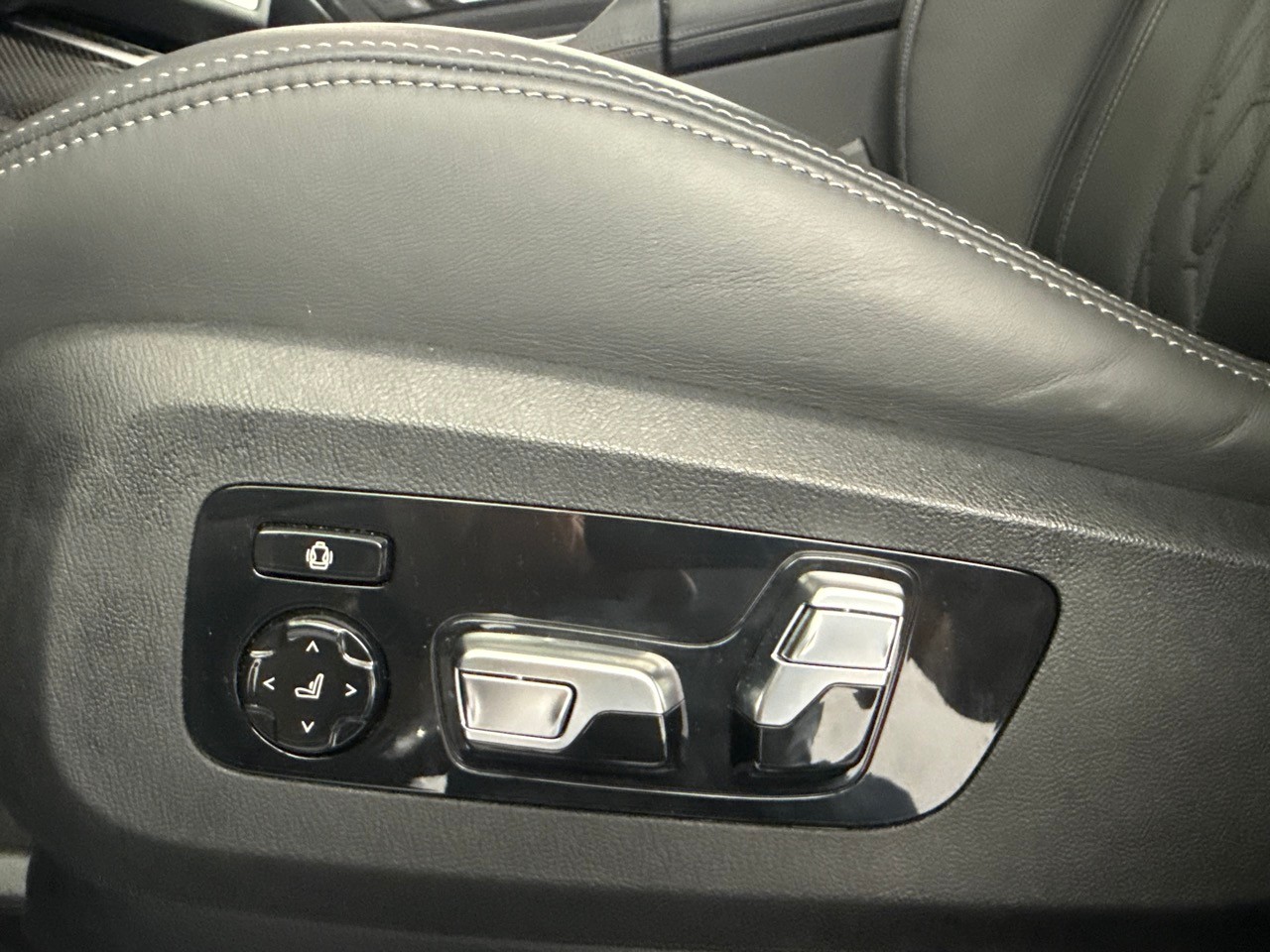 BMW X7 xDr 48 M60i M Sp. Pro ''Vollausstattung''-image-10