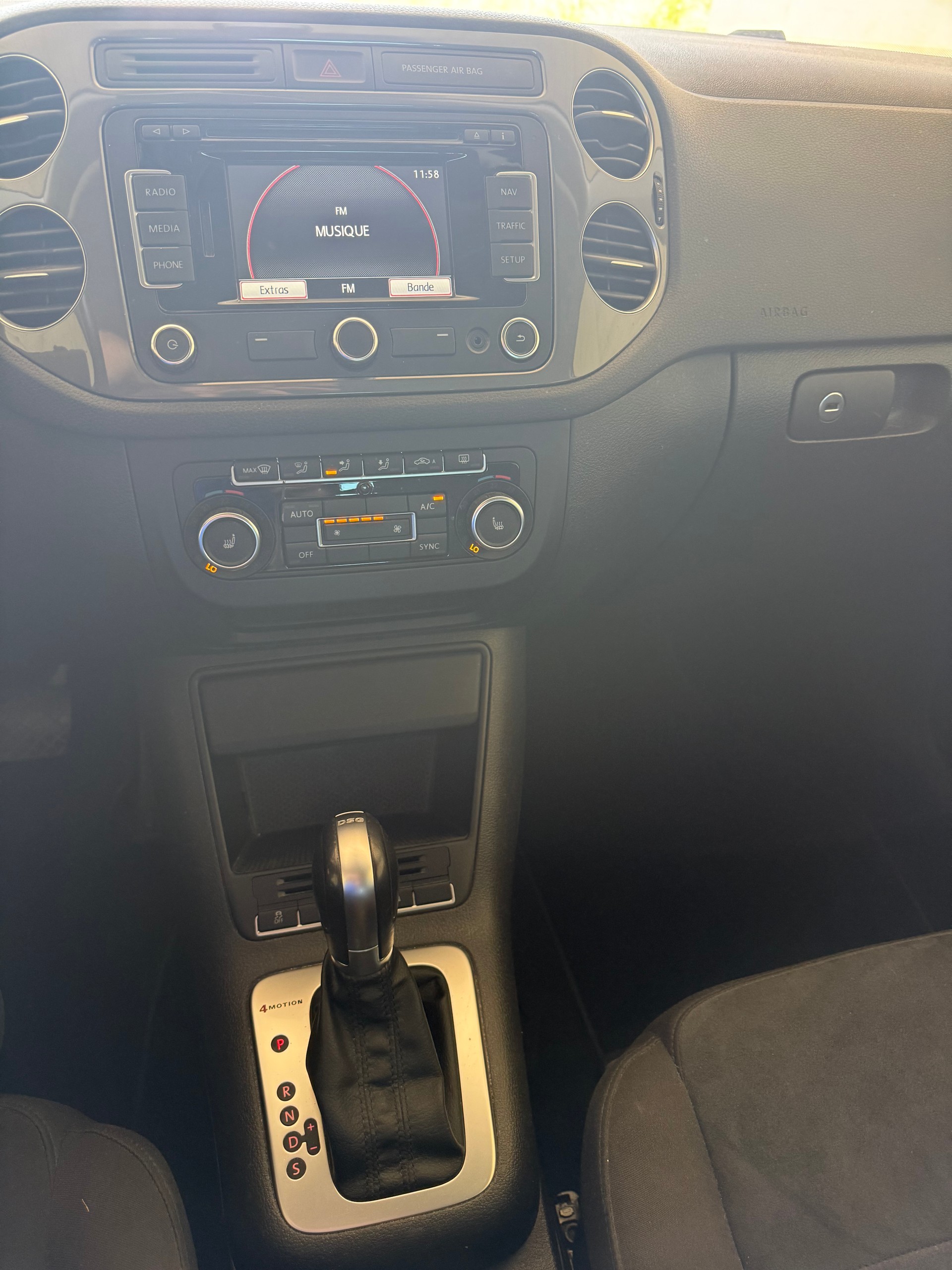 VW Tiguan 2.0 TSI Cup R-Line 4Motion DSG-image-12
