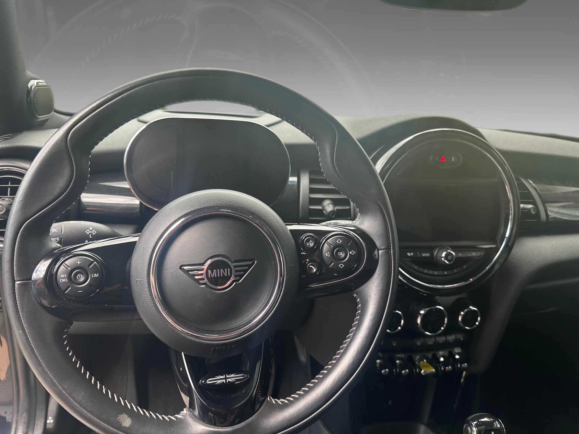 MINI Cooper SE-image-7