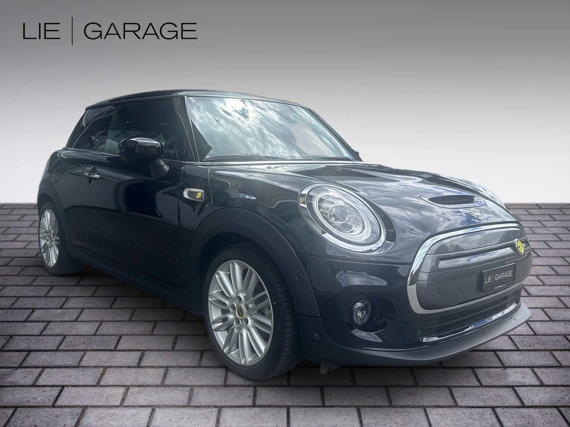 MINI Cooper SE-image-1