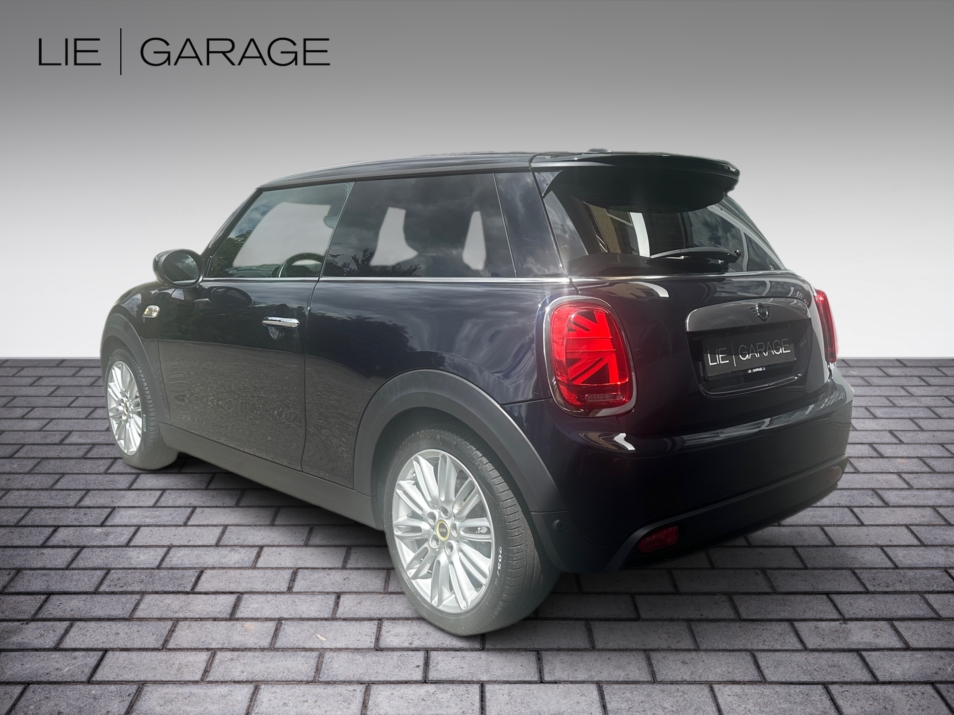 MINI Cooper SE-image-3