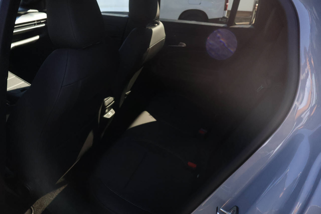 JEEP Avenger 1.2 MHEV Black Edition-image-14