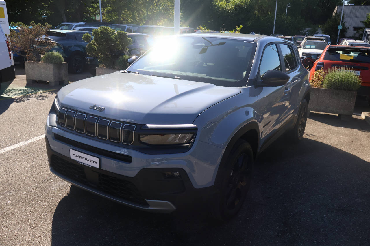 JEEP Avenger 1.2 MHEV Black Edition-image-6