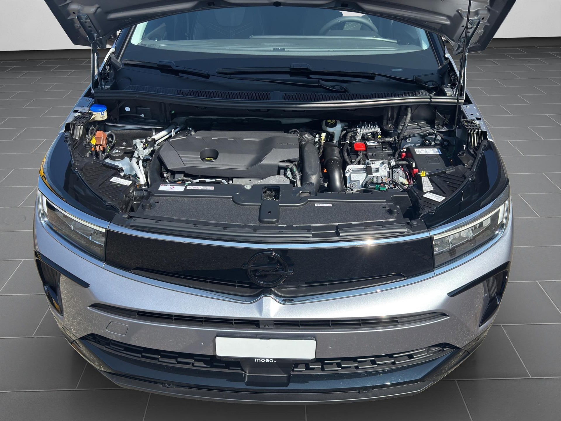 OPEL Grandland 1.6 T PHEV GS Line-image-21