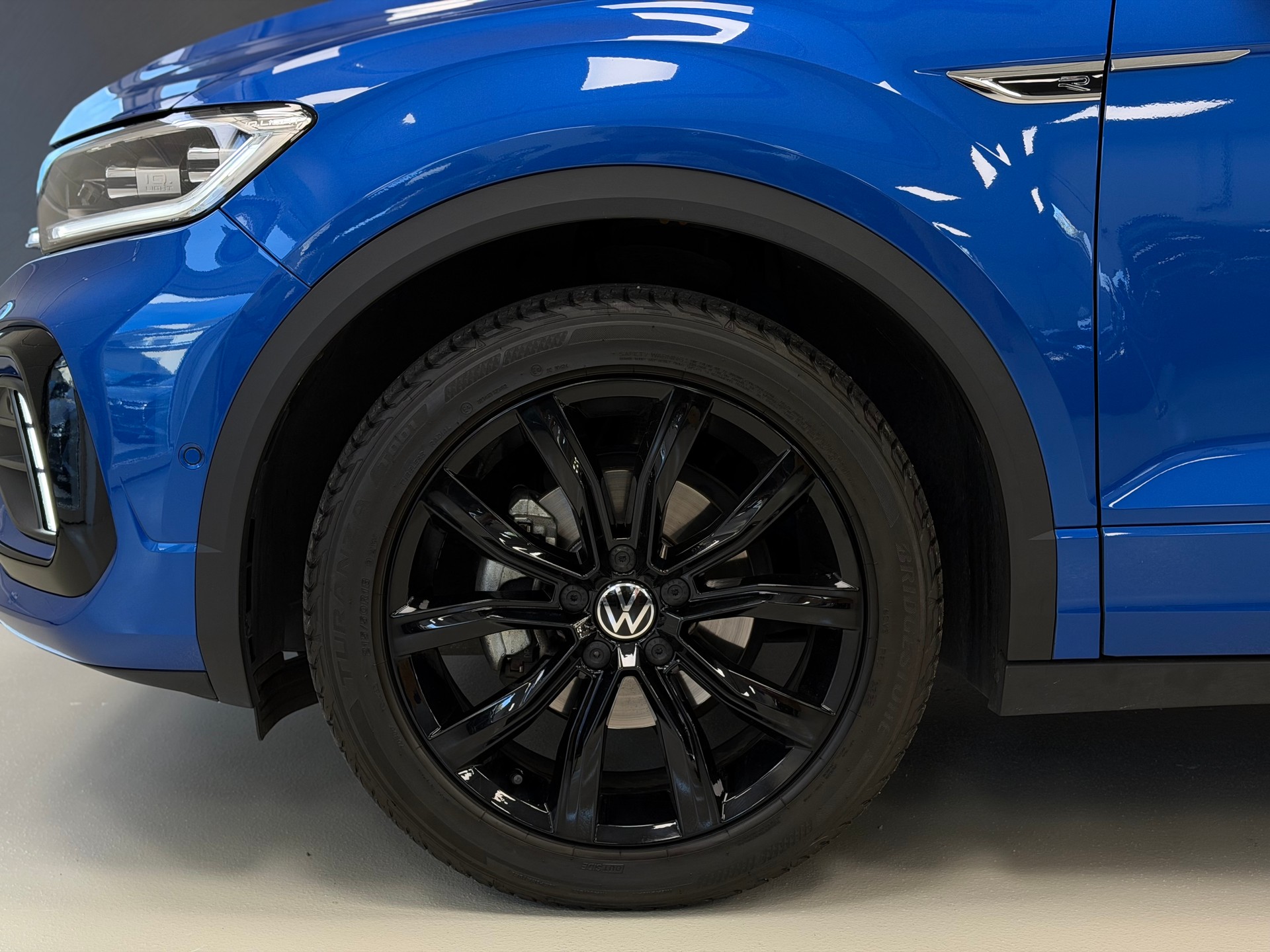 VW T-Roc Cabriolet 1.5 TSI EVO R-Line DSG °° Design Paket "Black Style°°-image-9
