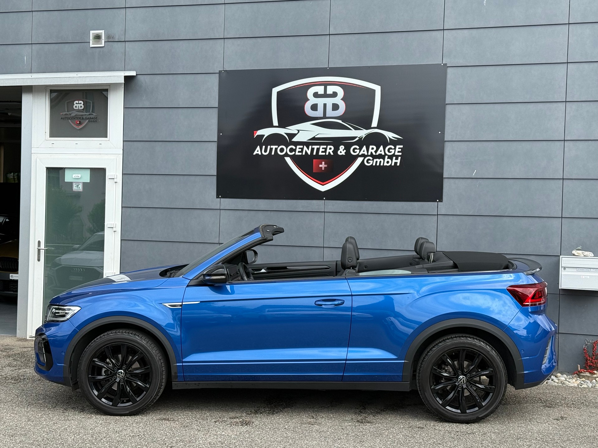 VW T-Roc Cabriolet 1.5 TSI EVO R-Line DSG °° Design Paket "Black Style°°-image-4