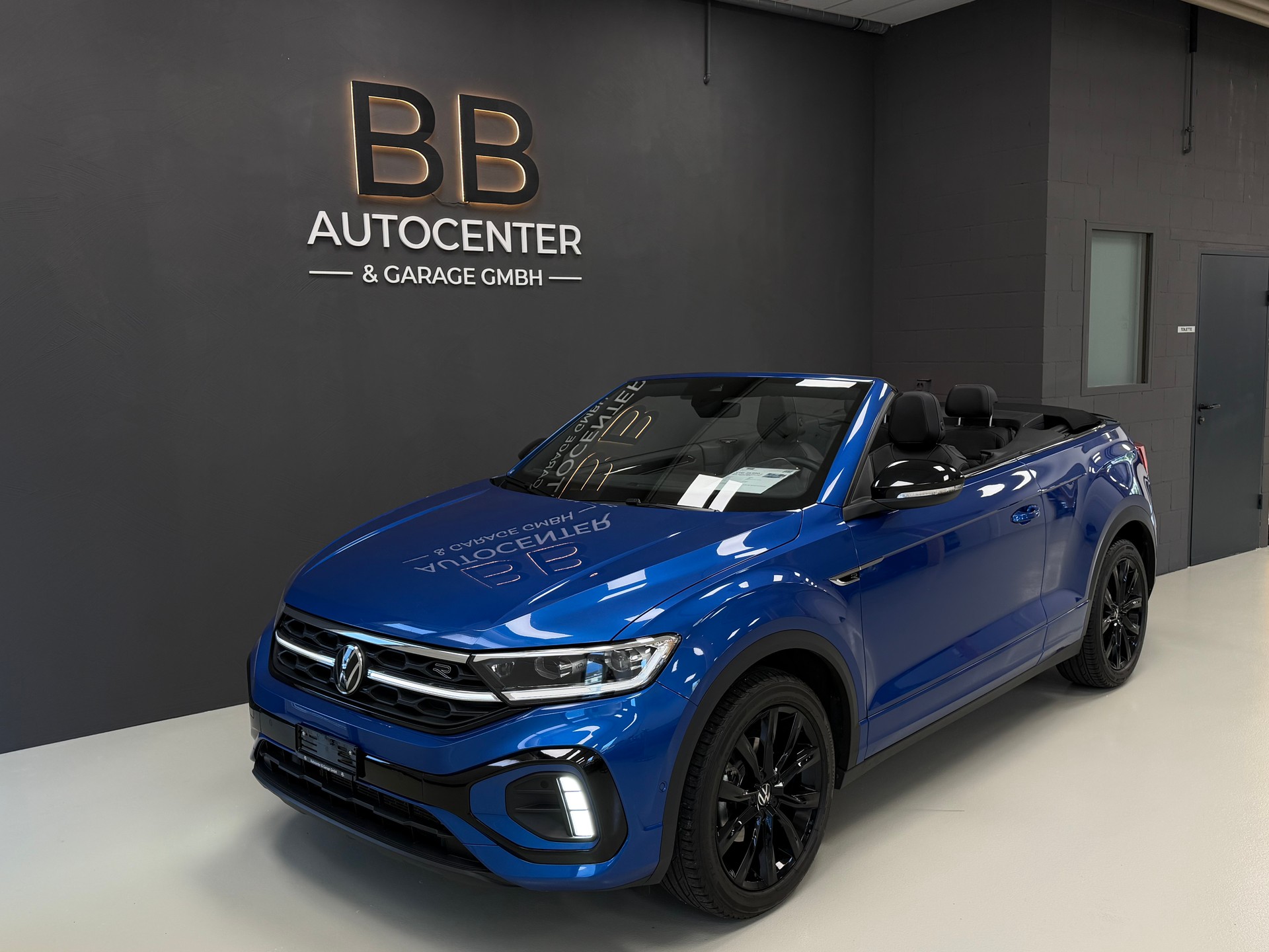 VW T-Roc Cabriolet 1.5 TSI EVO R-Line DSG °° Design Paket "Black Style°°-image-0