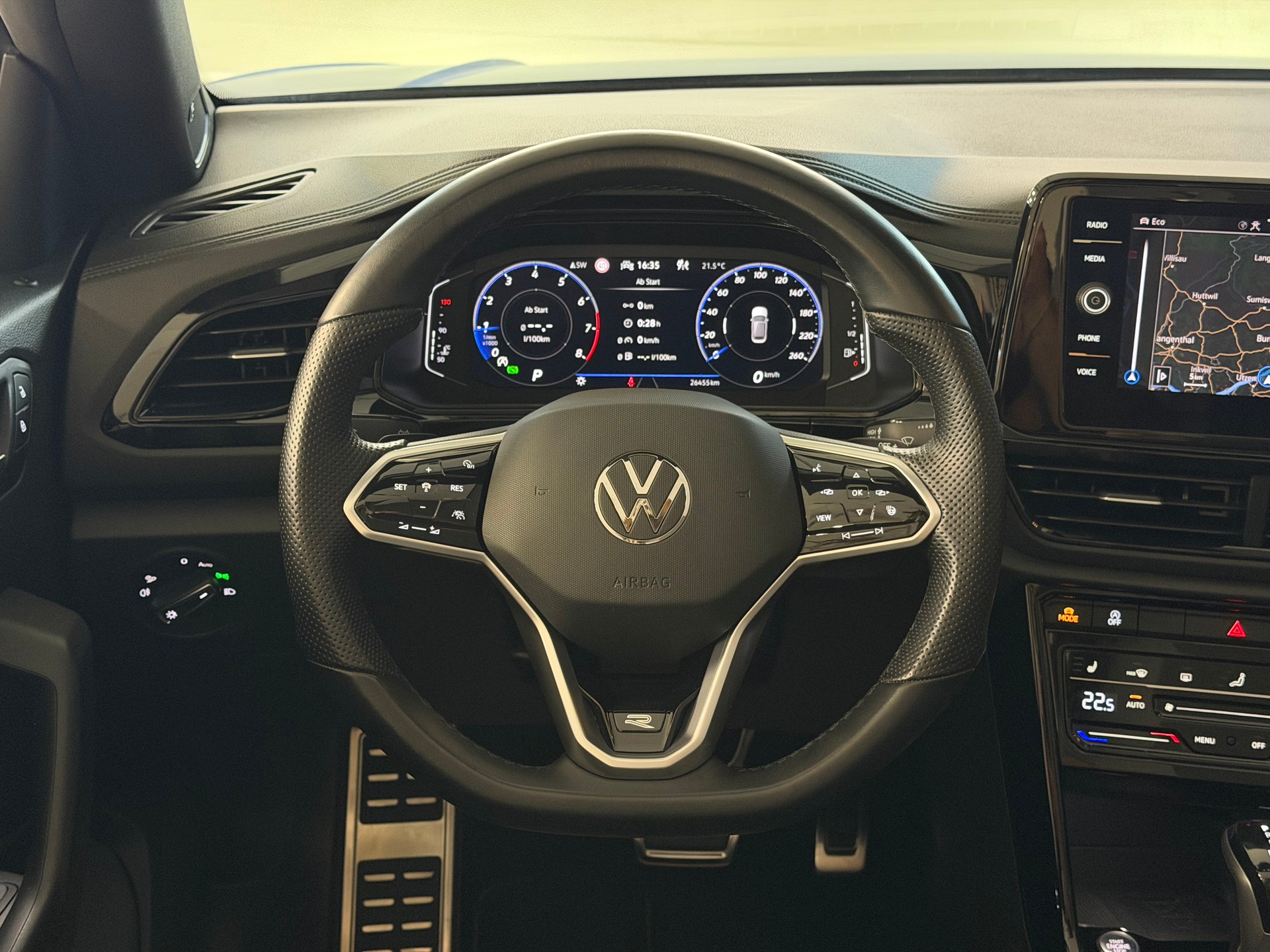 VW T-Roc Cabriolet 1.5 TSI EVO R-Line DSG °° Design Paket "Black Style°°-image-16