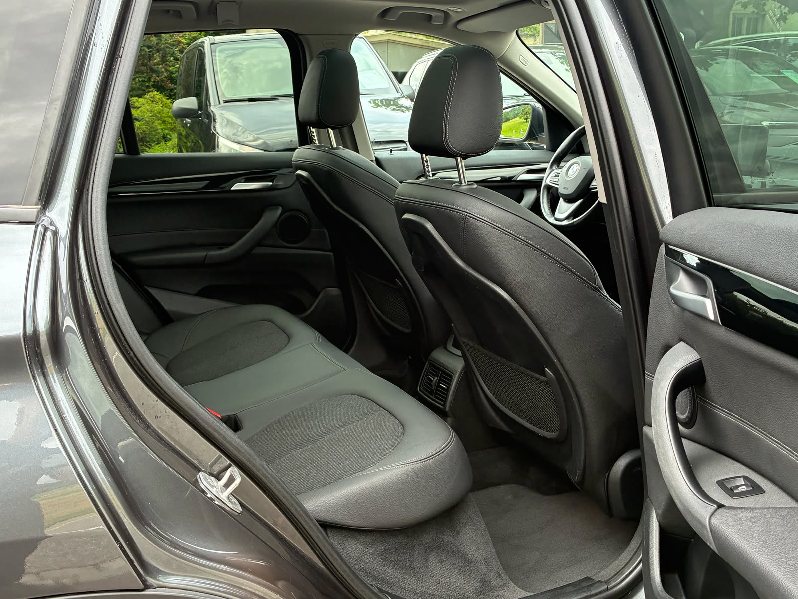 BMW X1 xDrive 25e Sport Line Steptronic-image-12