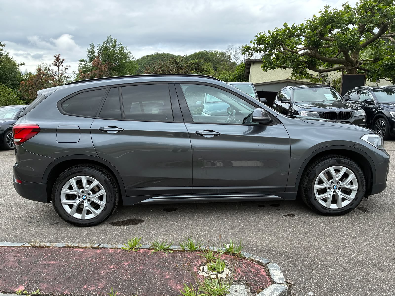 BMW X1 xDrive 25e Sport Line Steptronic-image-6