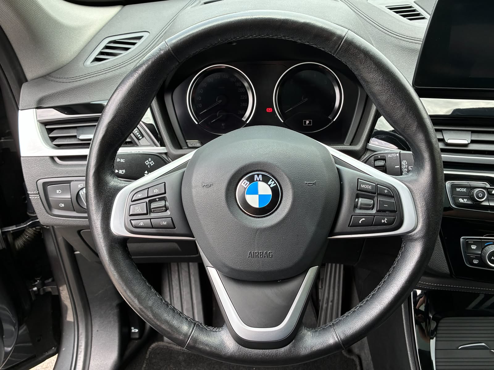 BMW X1 xDrive 25e Sport Line Steptronic-image-14