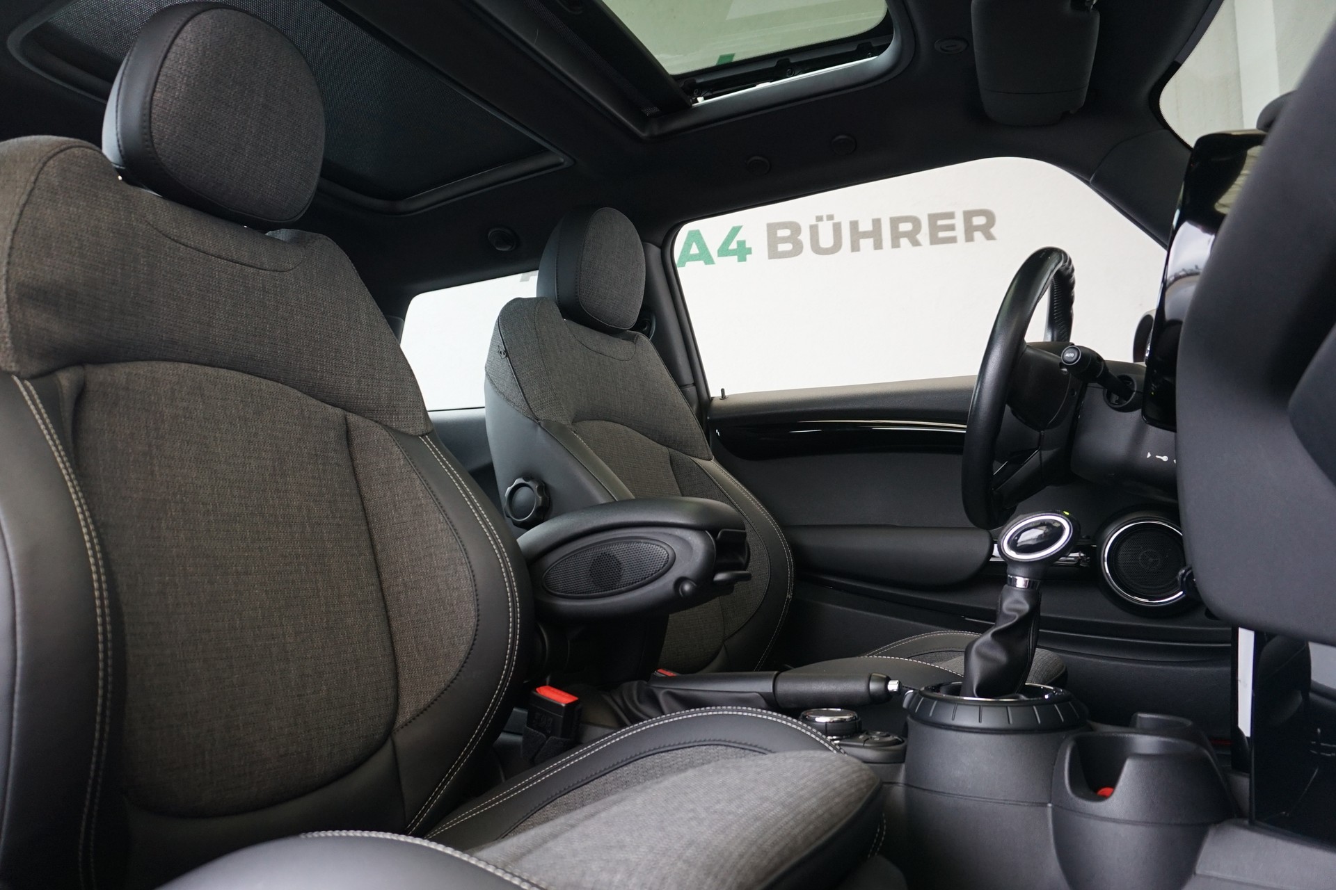 MINI Cooper S-image-19